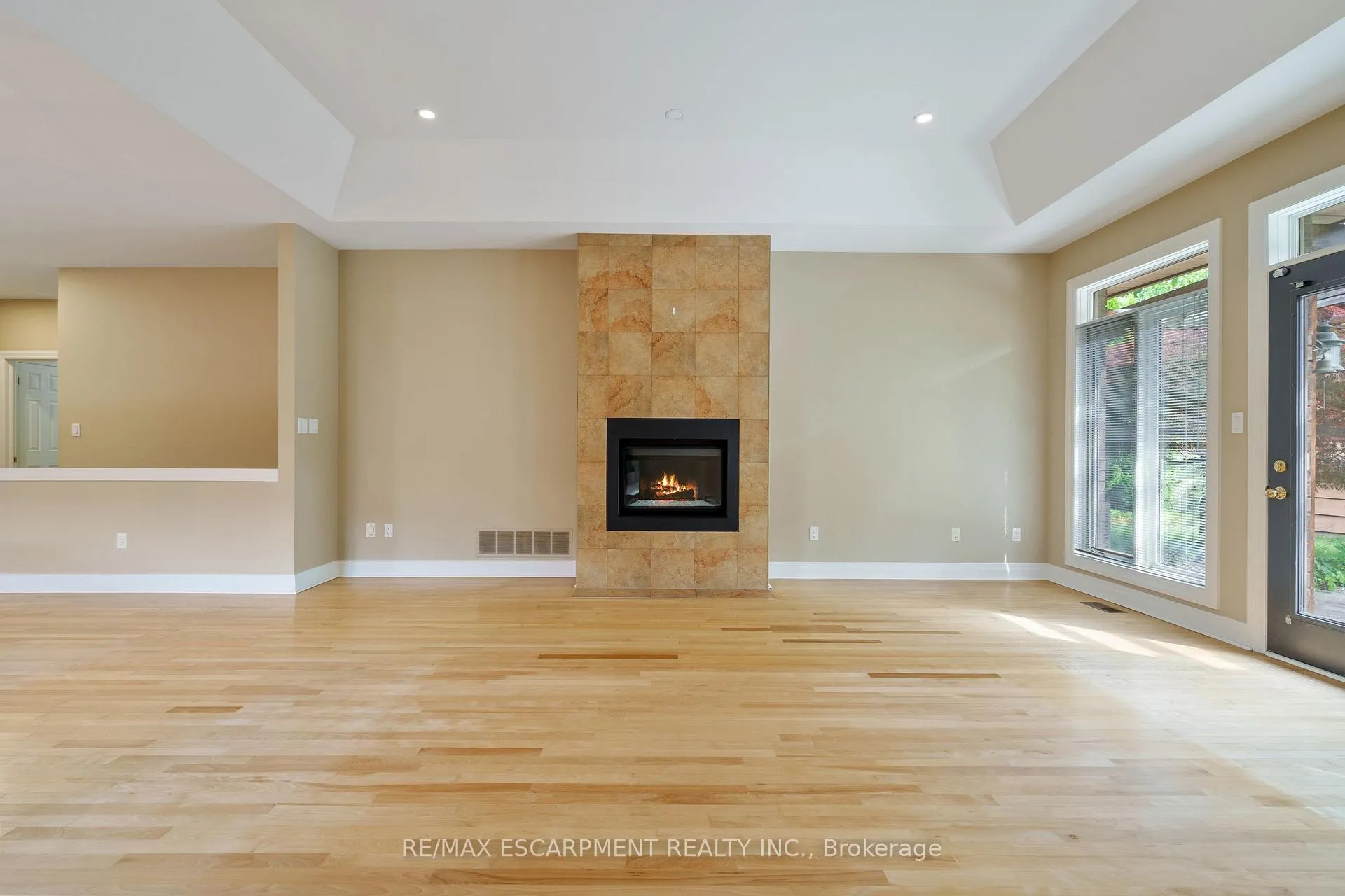 Photo 21 of 6 Gillespie Crescent, Hamilton, Dundas — HOMEH