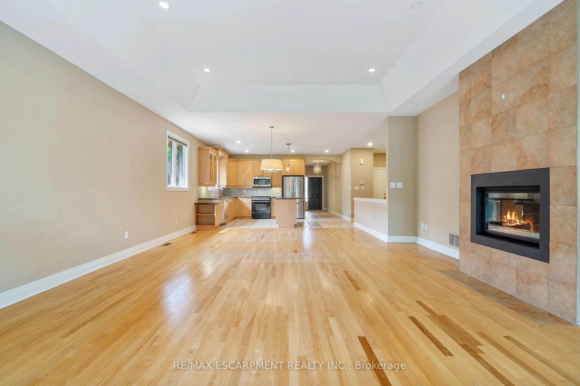 Photo 23 of 6 Gillespie Crescent, Hamilton, Dundas — HOMEH