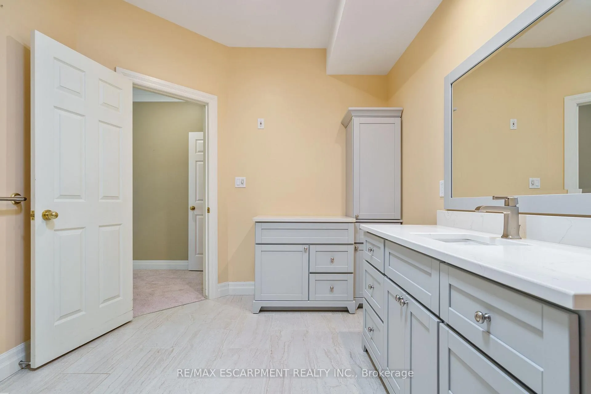 Photo 27 of 6 Gillespie Crescent, Hamilton, Dundas — HOMEH