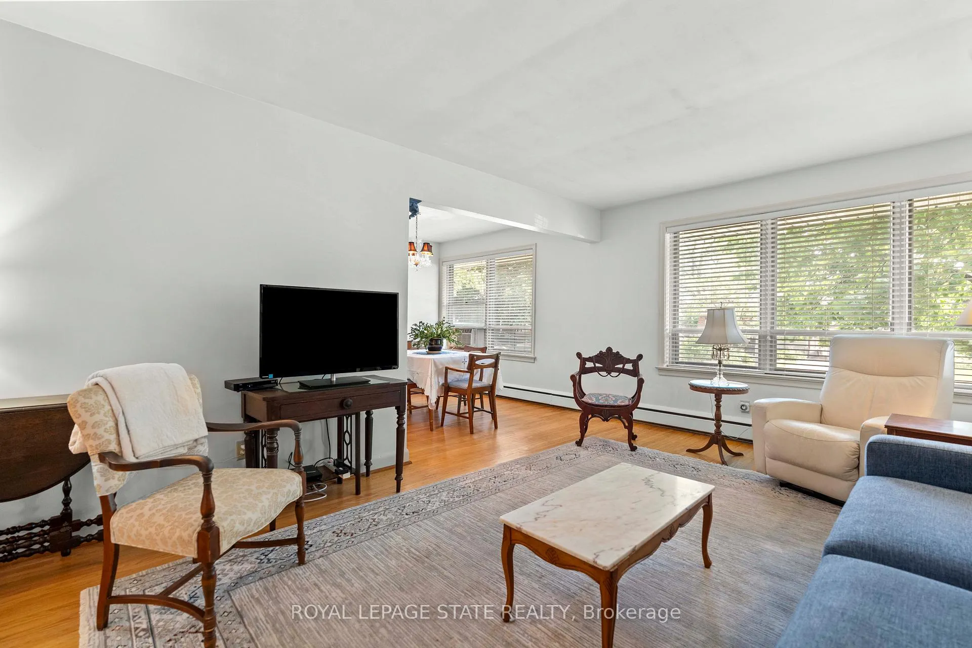 Photo 7 of 39 Hardale Crescent, Hamilton, Huntington — HOMEH