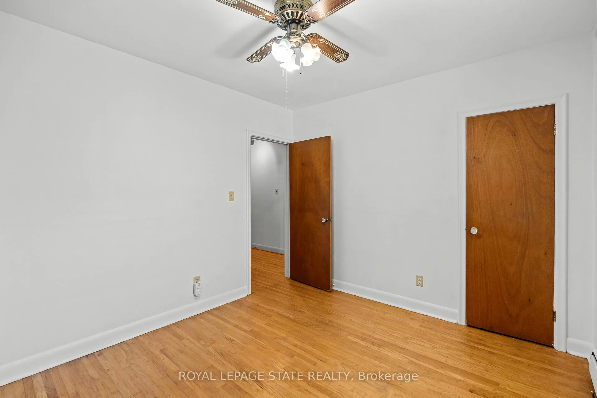 Photo 24 of 39 Hardale Crescent, Hamilton, Huntington — HOMEH