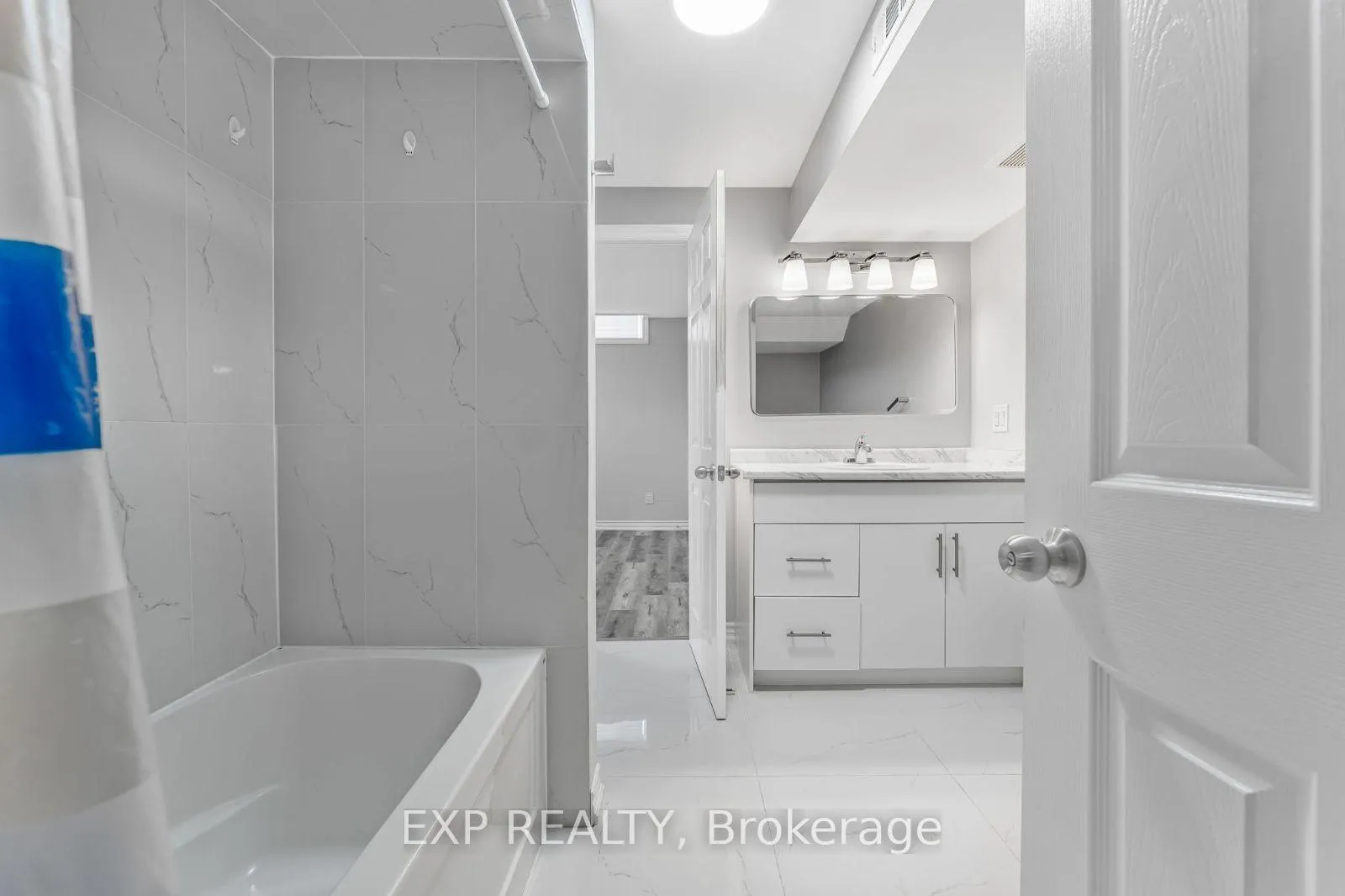 Photo 44 of 85 Redmond Crescent, Springwater, Centre Vespra — HOMEH