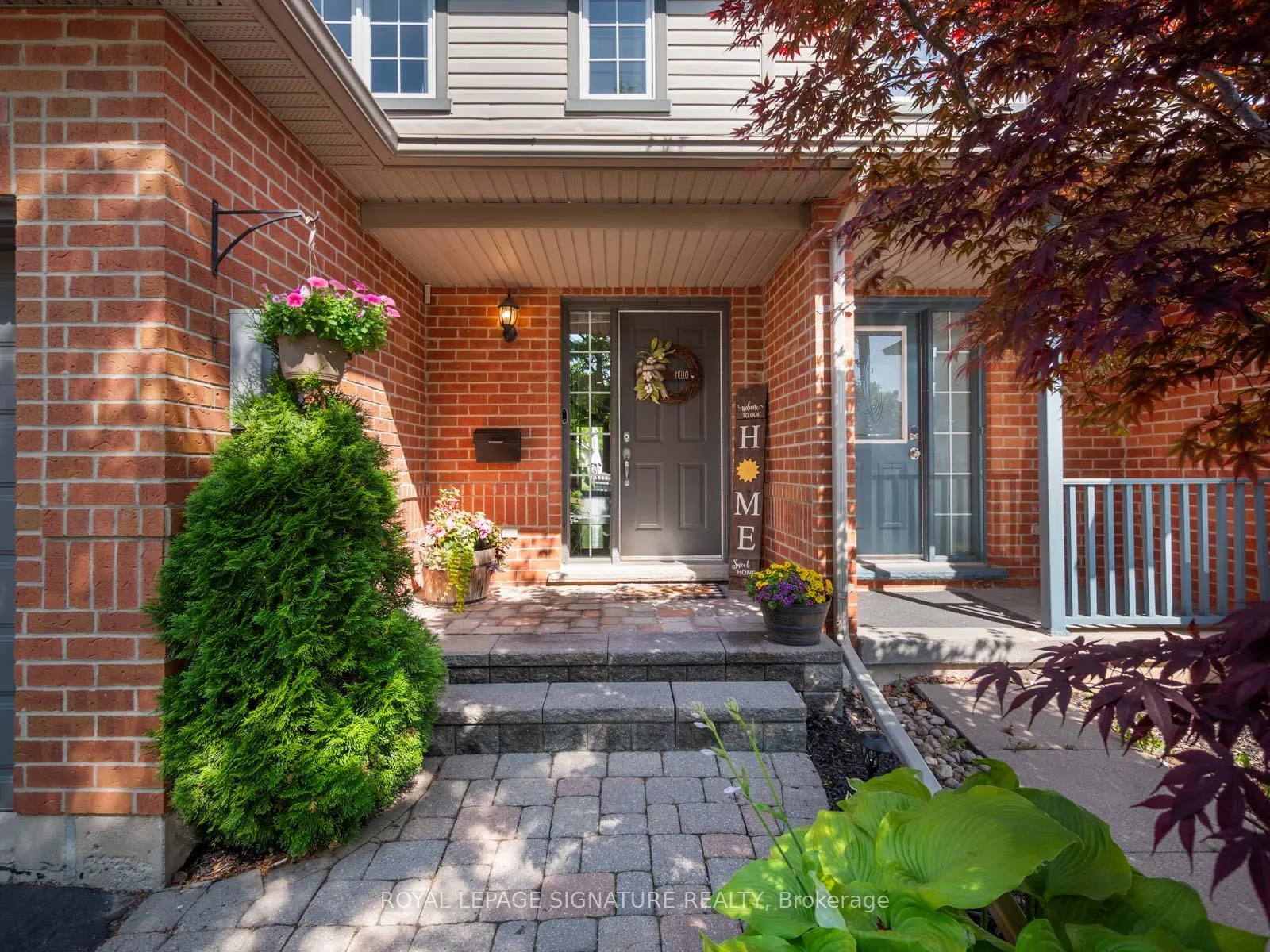 Photo 2 of 13 Bronte Court, Hamilton, Dundas — HOMEH