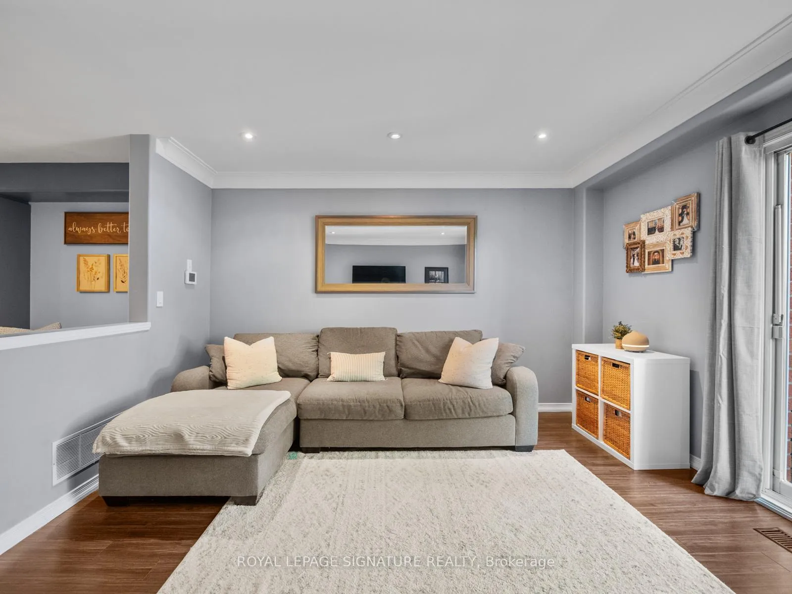 Photo 8 of 13 Bronte Court, Hamilton, Dundas — HOMEH