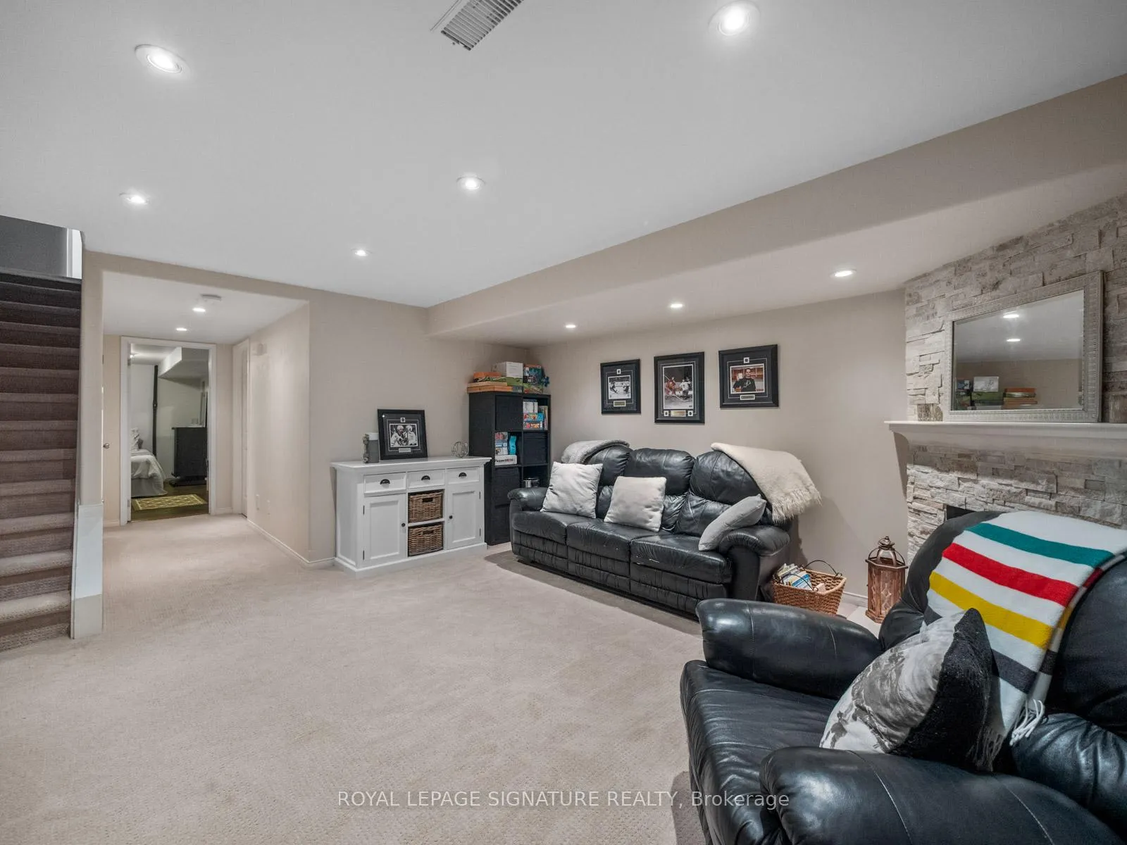 Photo 21 of 13 Bronte Court, Hamilton, Dundas — HOMEH
