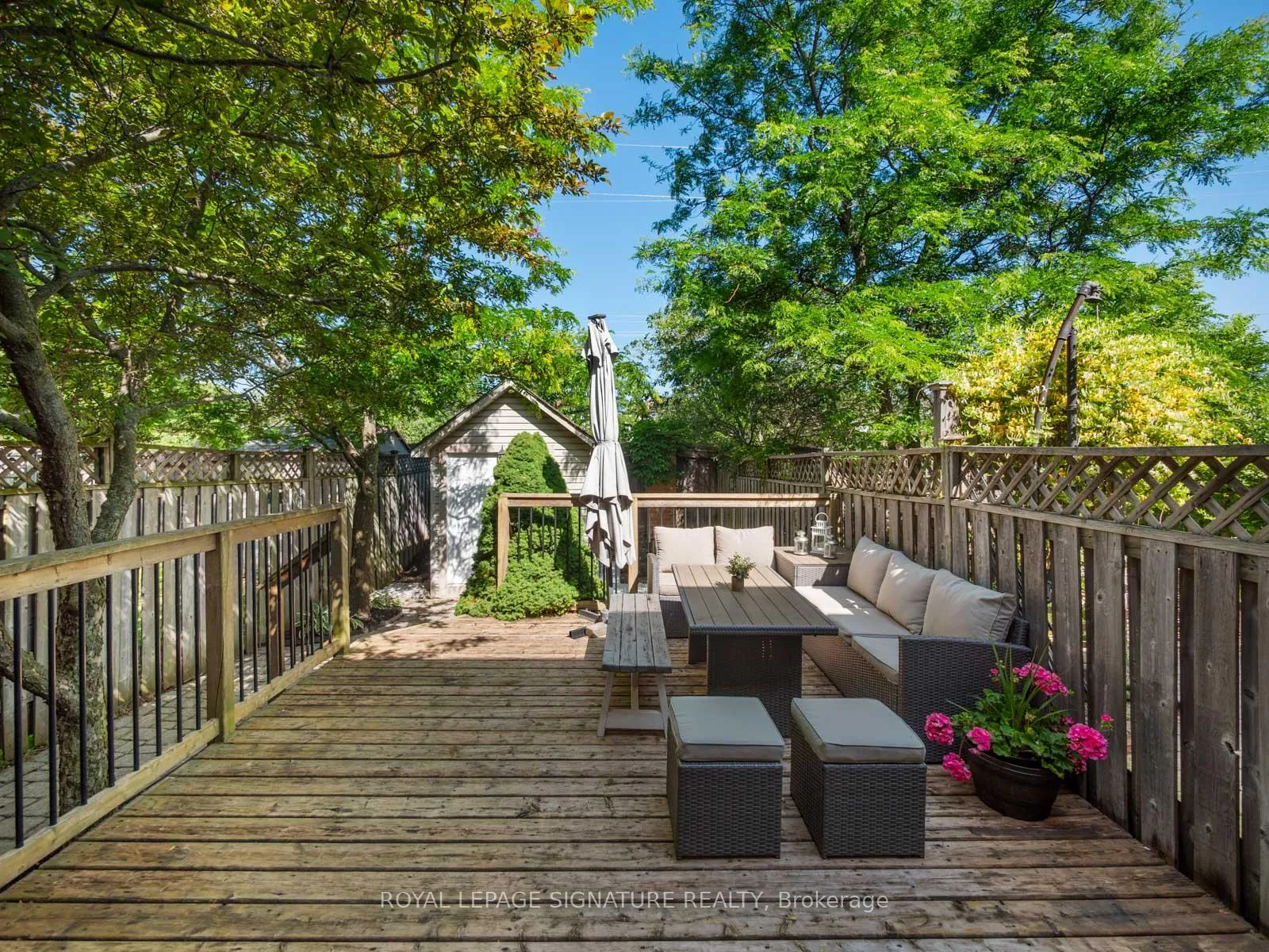 Photo 24 of 13 Bronte Court, Hamilton, Dundas — HOMEH