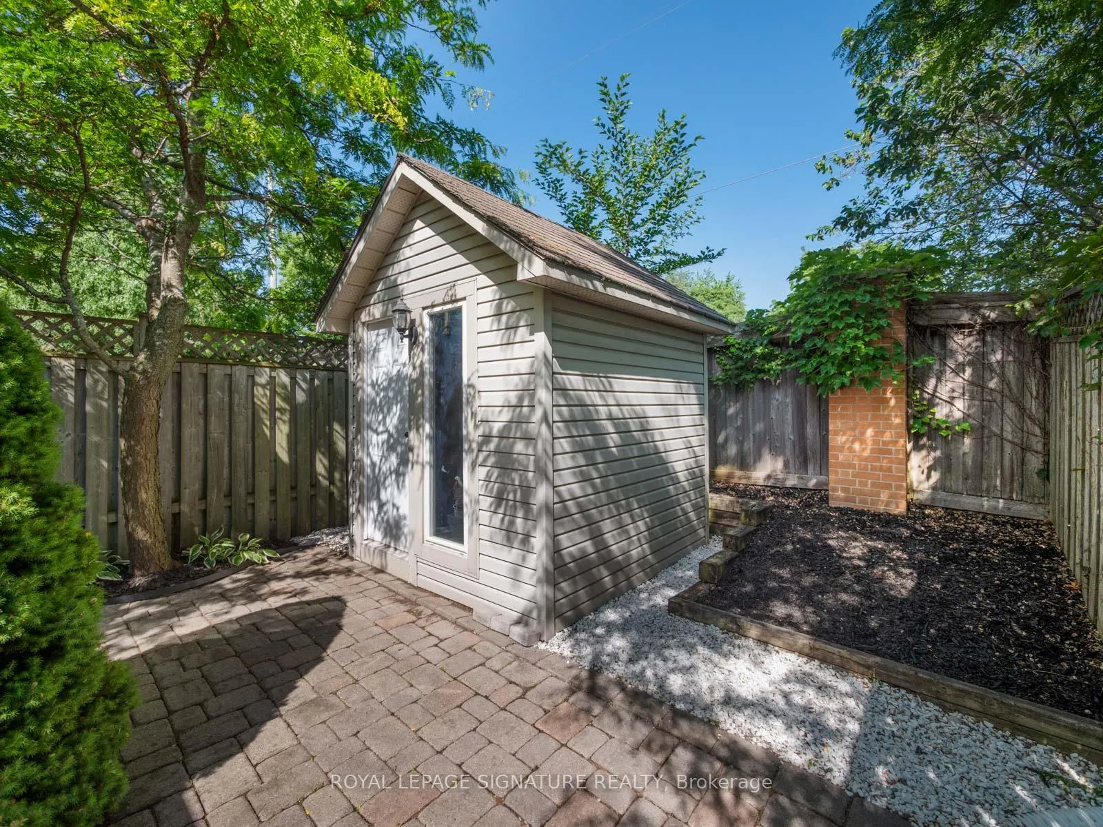 Photo 27 of 13 Bronte Court, Hamilton, Dundas — HOMEH