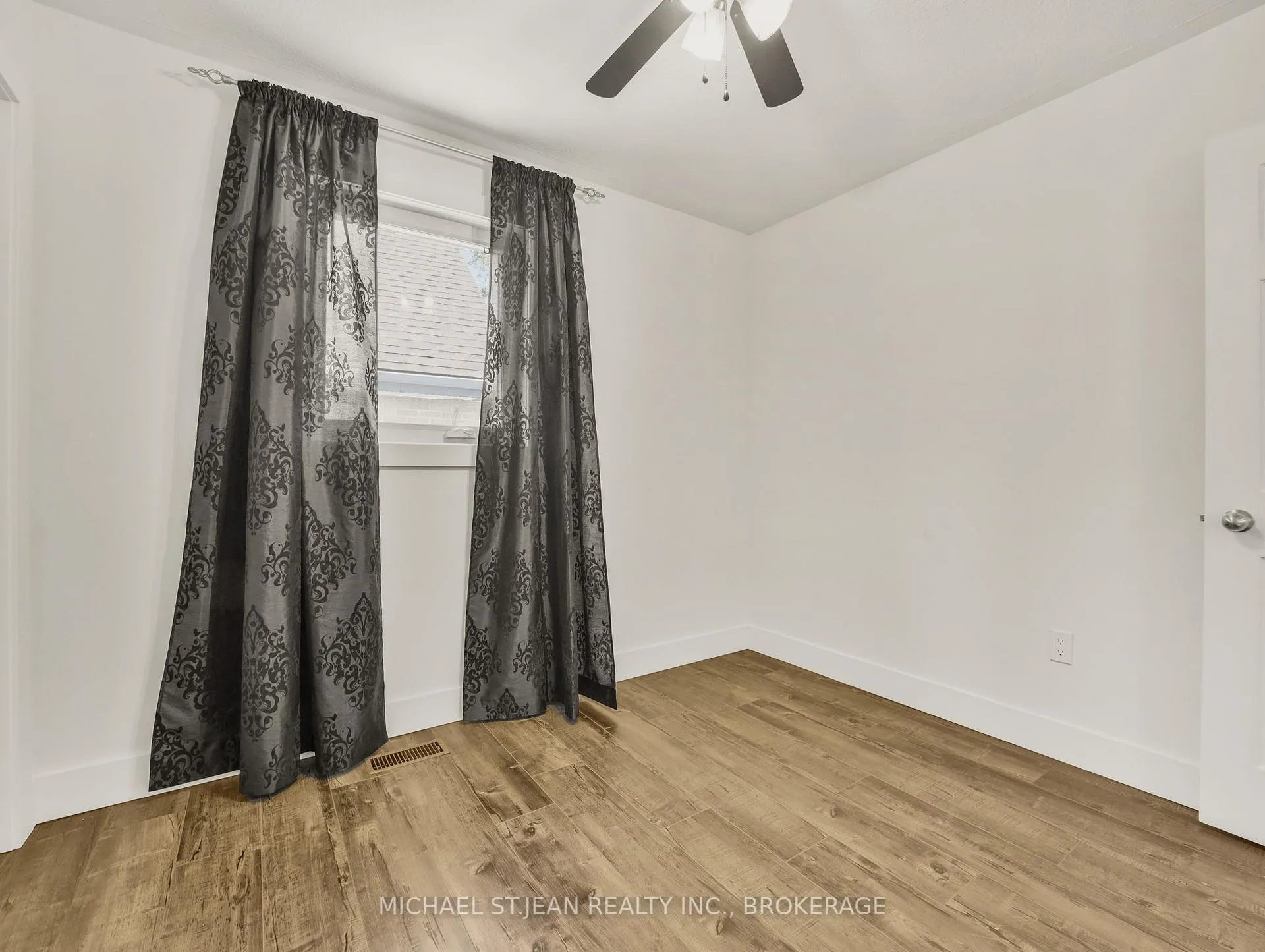 Photo 6 of 107 Alpine Avenue, Hamilton, Central — HOMEH
