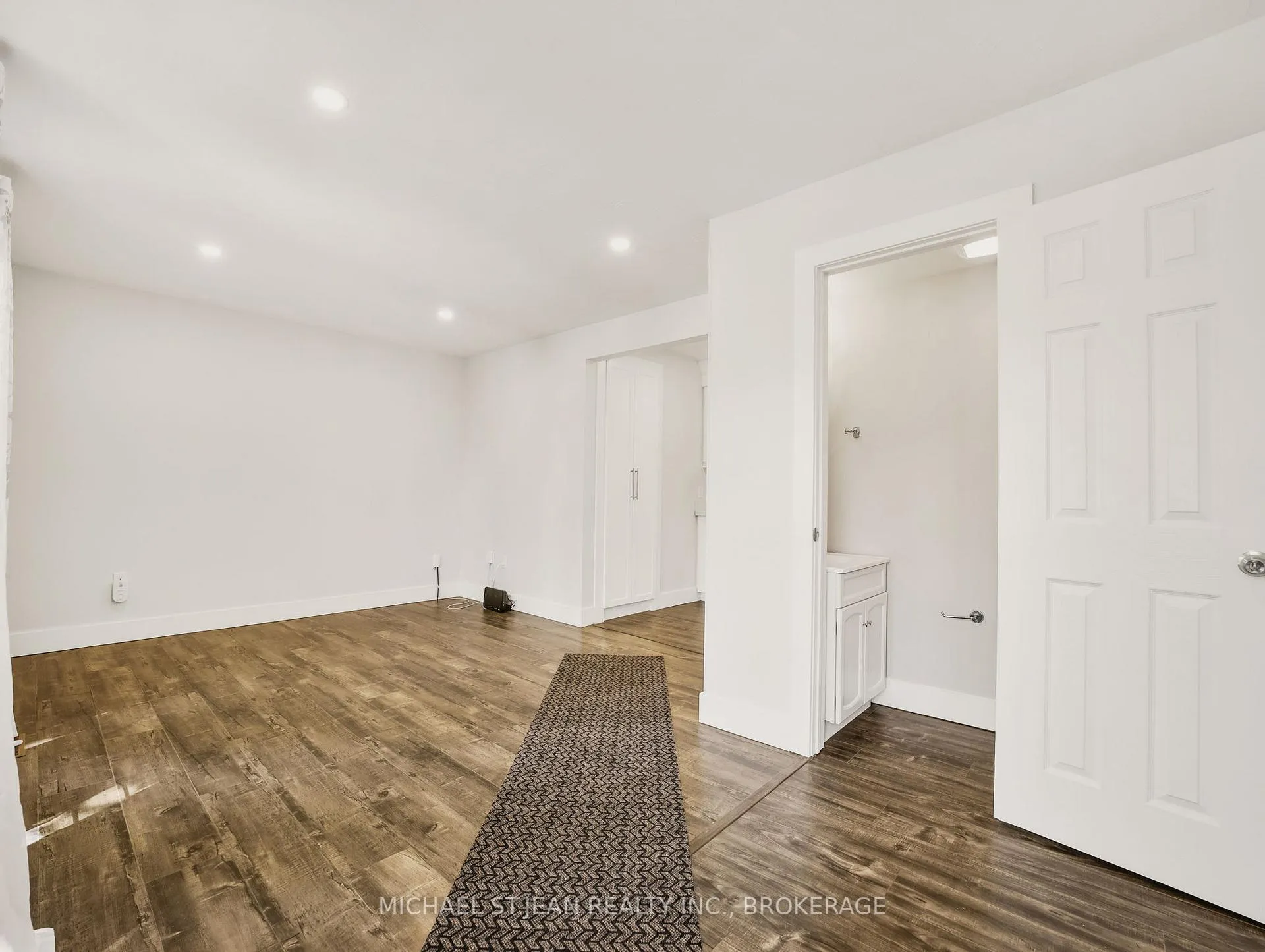 Photo 10 of 107 Alpine Avenue, Hamilton, Central — HOMEH