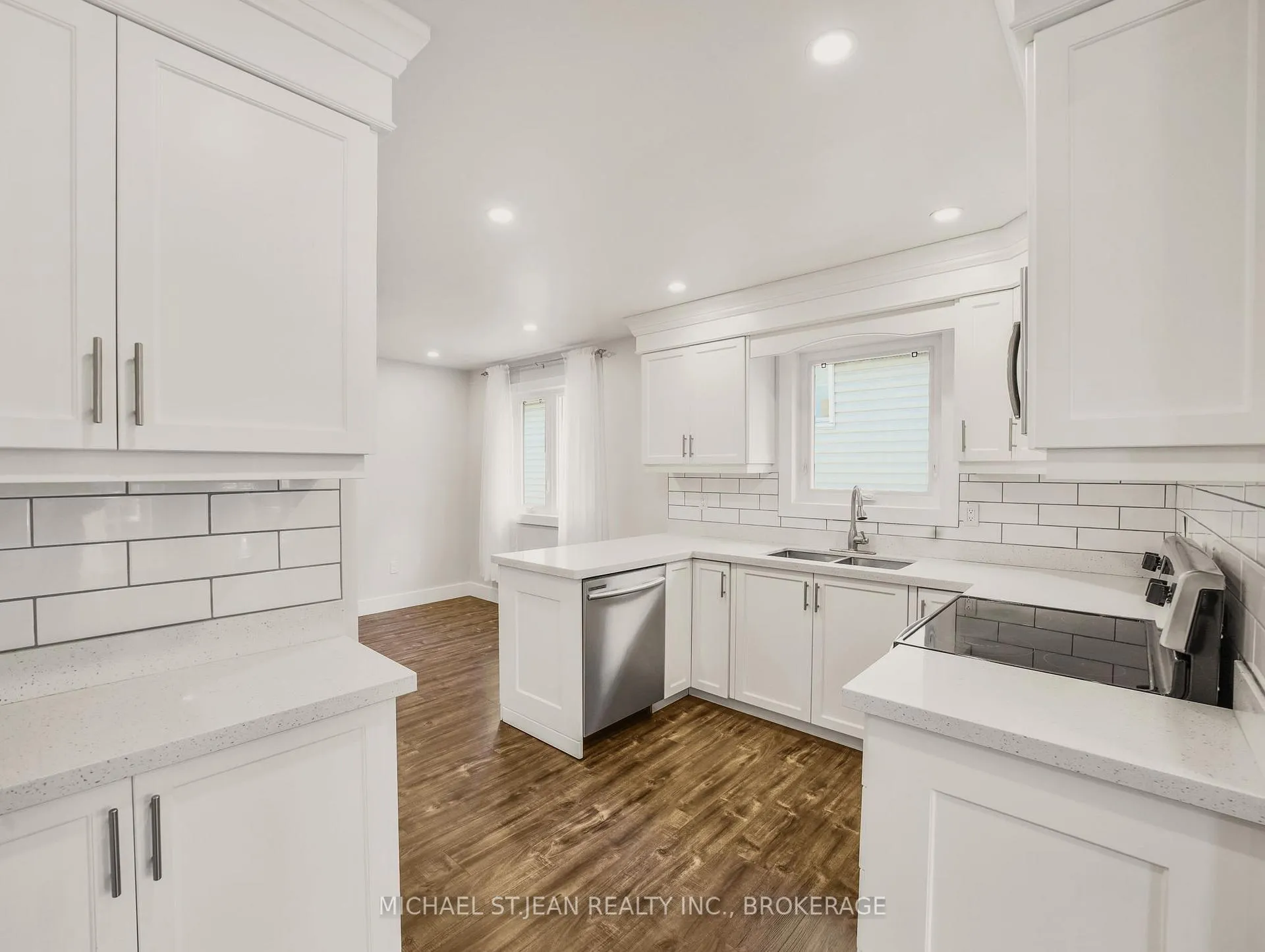 Photo 18 of 107 Alpine Avenue, Hamilton, Central — HOMEH