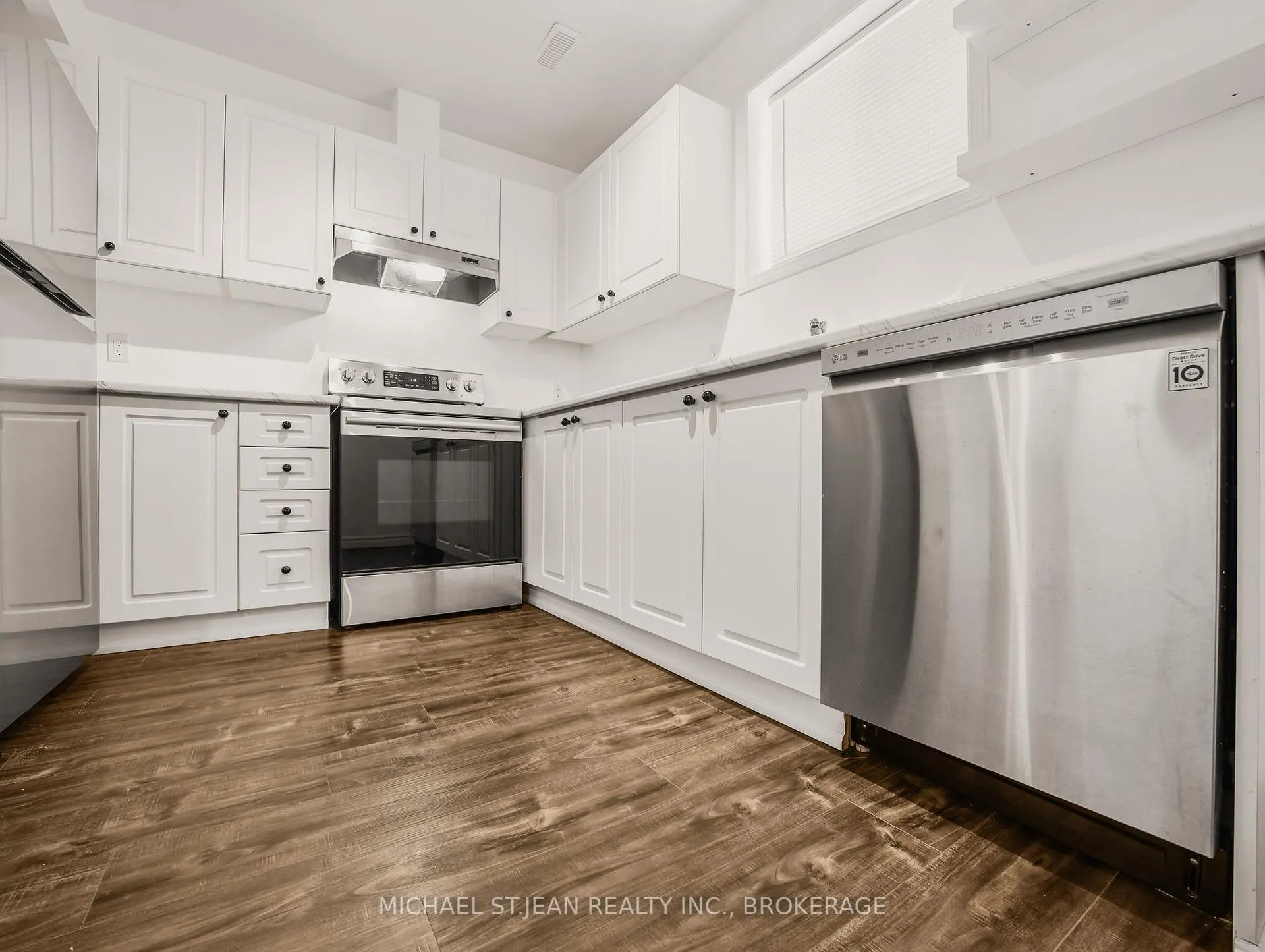 Photo 22 of 107 Alpine Avenue, Hamilton, Central — HOMEH