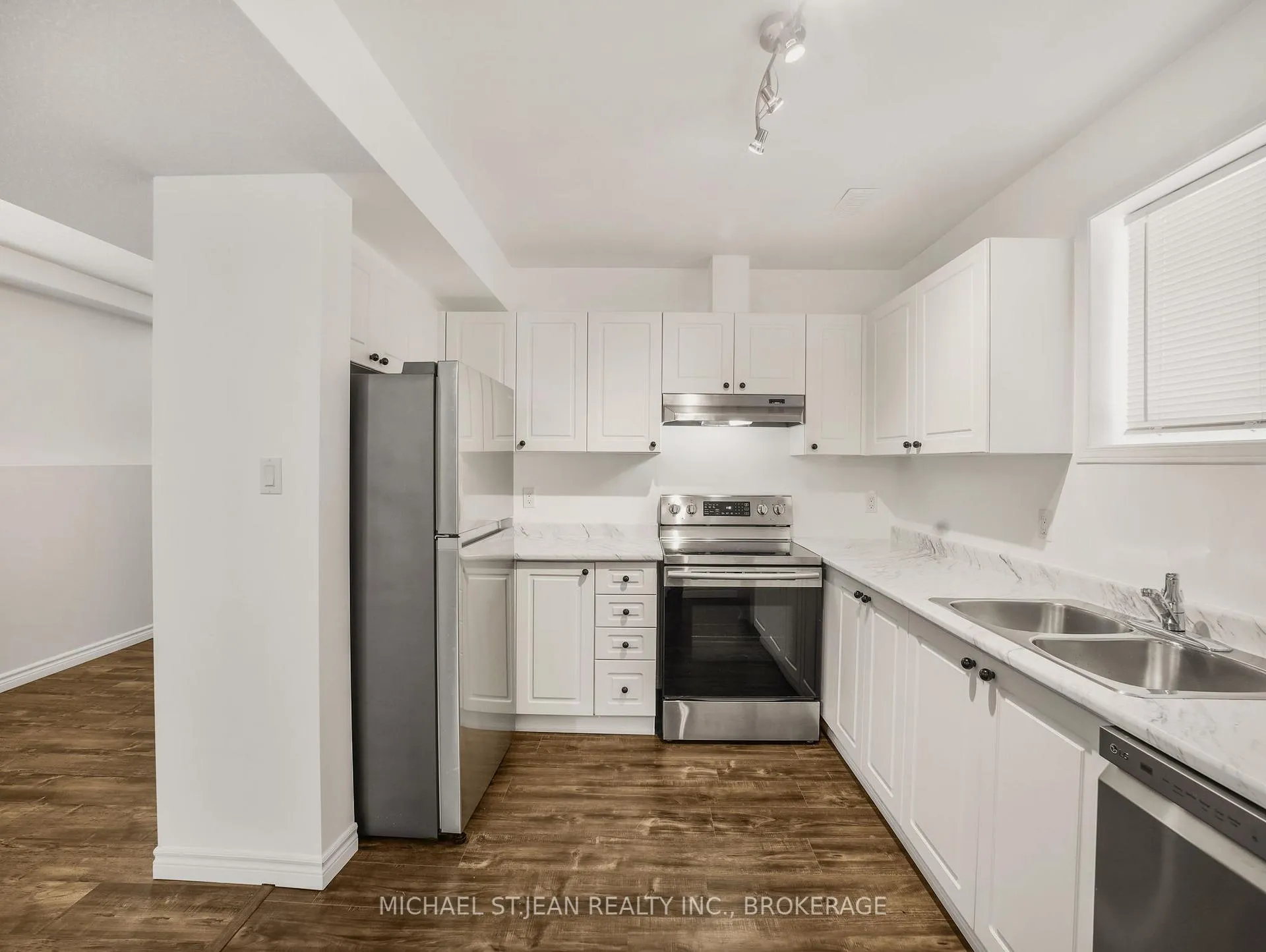 Photo 24 of 107 Alpine Avenue, Hamilton, Central — HOMEH