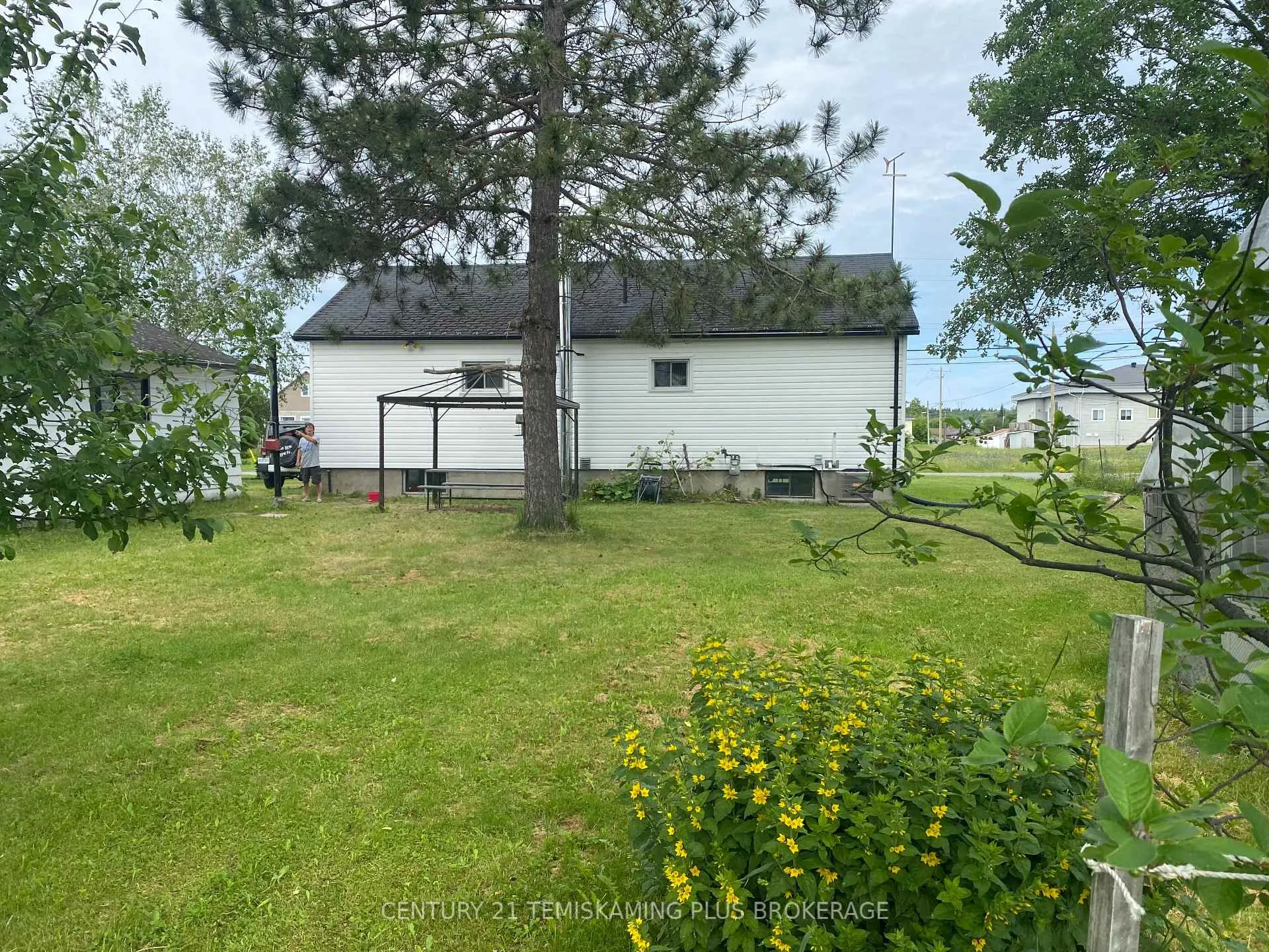 Photo 33 of 62 Maple Street S, Temiskaming Shores, Haileybury — HOMEH