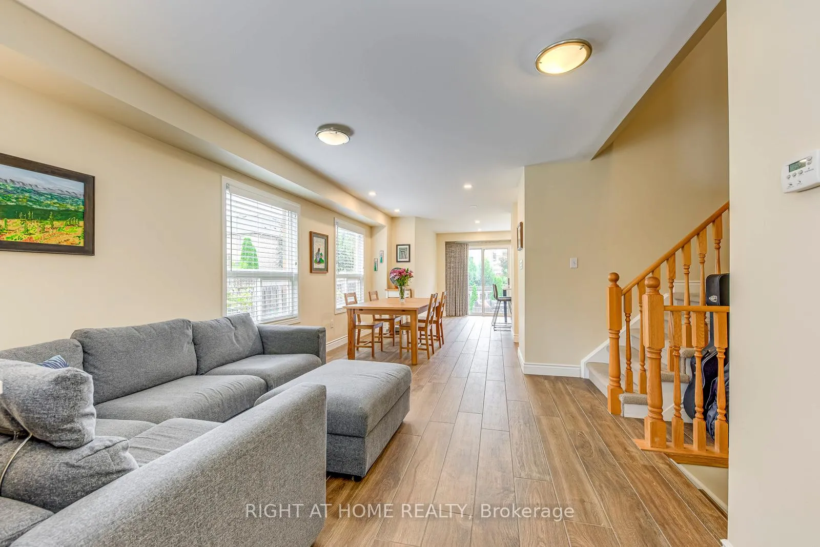 Photo 5 of 2472 Newcastle Crescent, Oakville, West Oak Trails — HOMEH