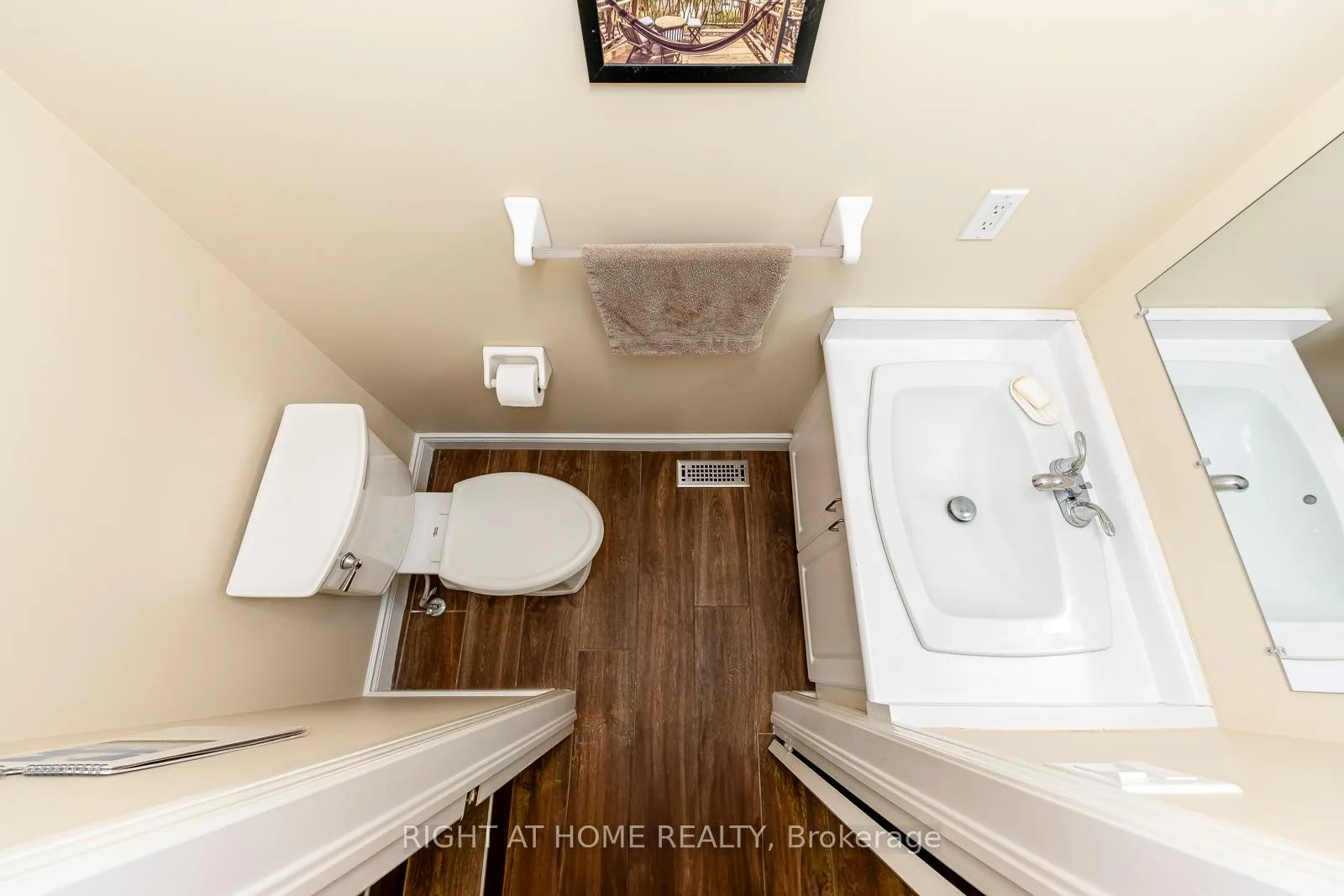 Photo 16 of 2472 Newcastle Crescent, Oakville, West Oak Trails — HOMEH
