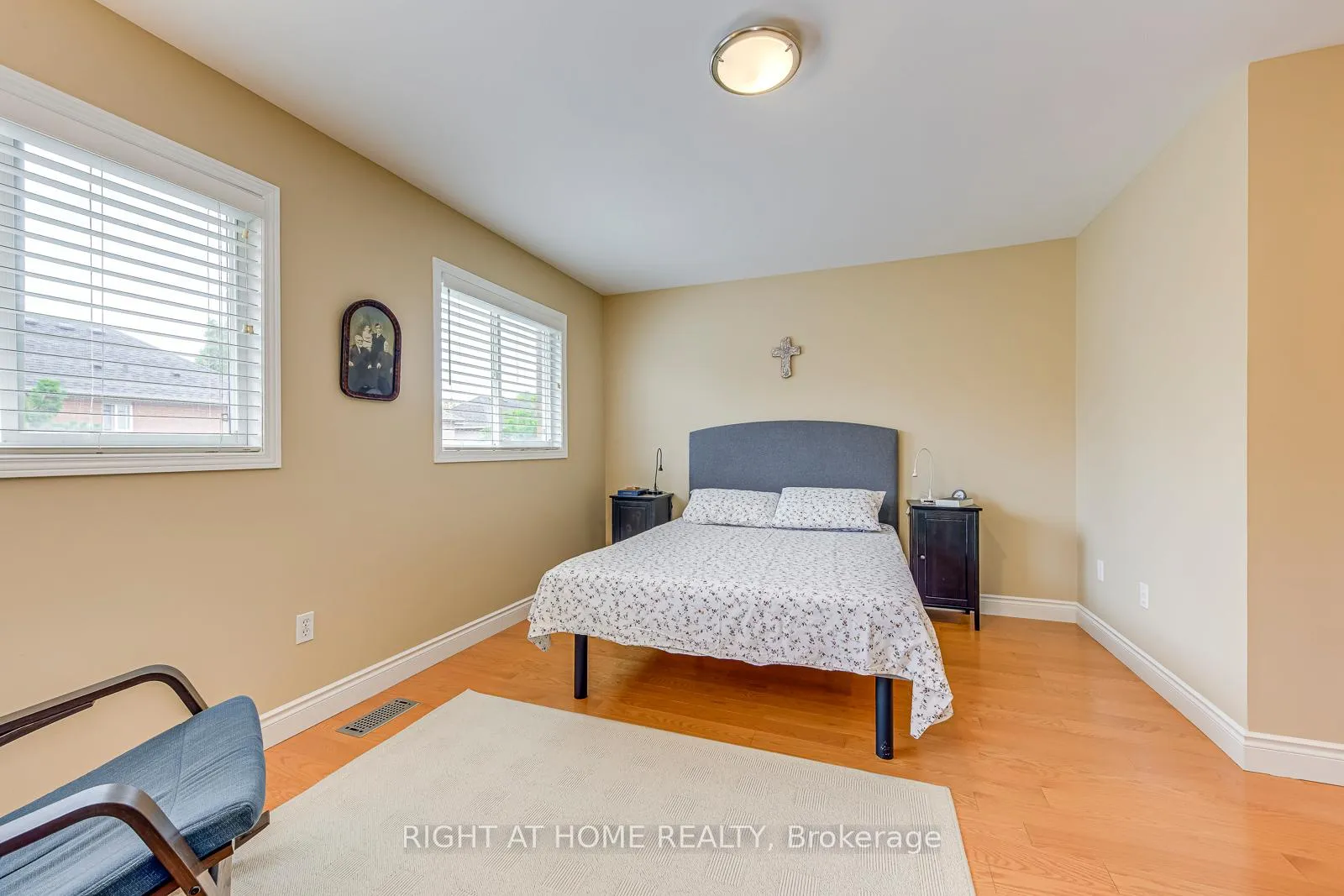 Photo 21 of 2472 Newcastle Crescent, Oakville, West Oak Trails — HOMEH