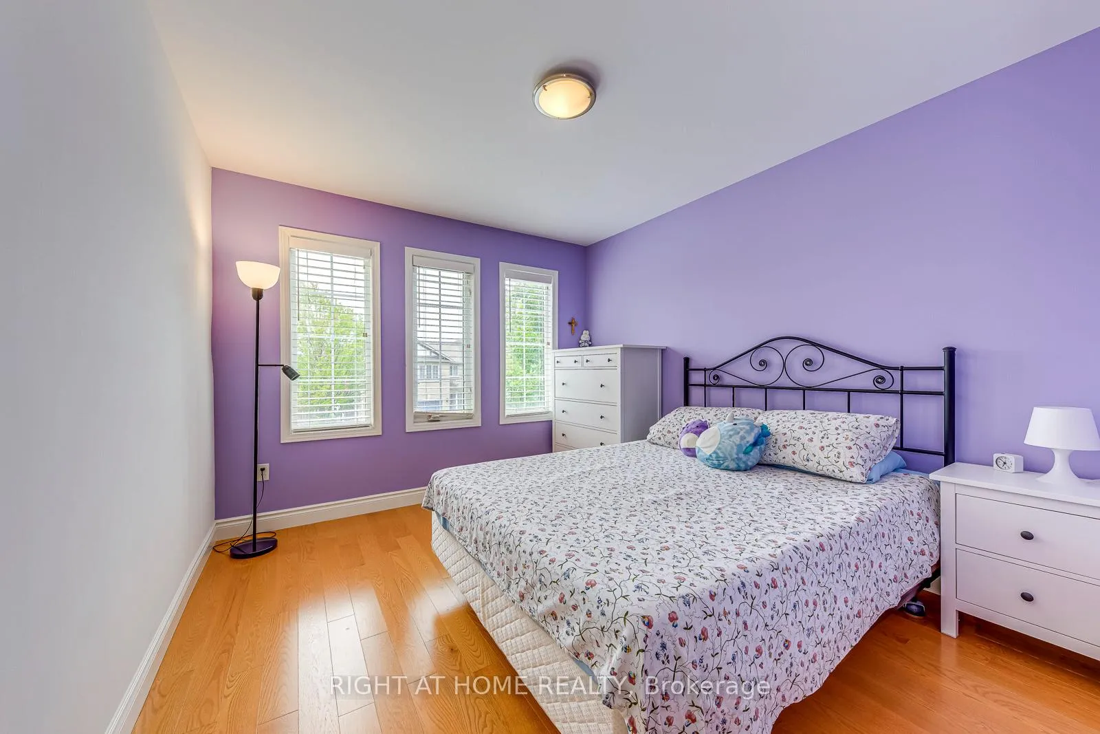 Photo 25 of 2472 Newcastle Crescent, Oakville, West Oak Trails — HOMEH