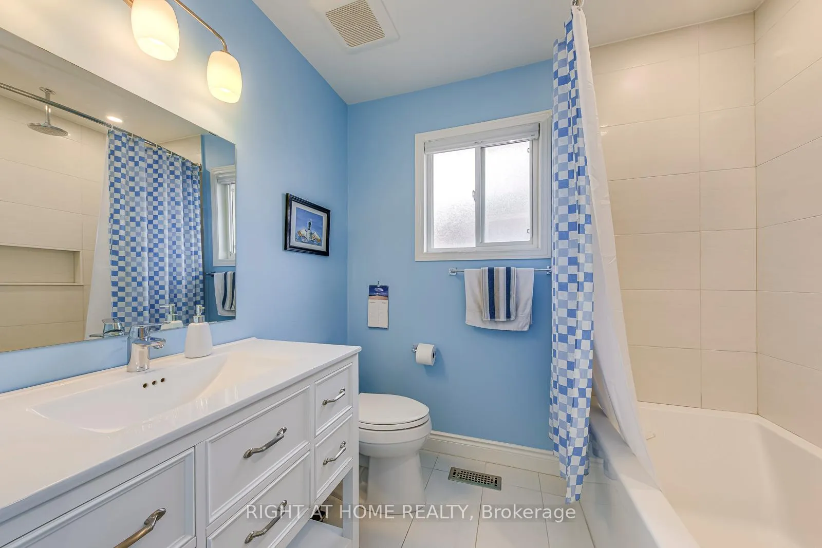 Photo 31 of 2472 Newcastle Crescent, Oakville, West Oak Trails — HOMEH