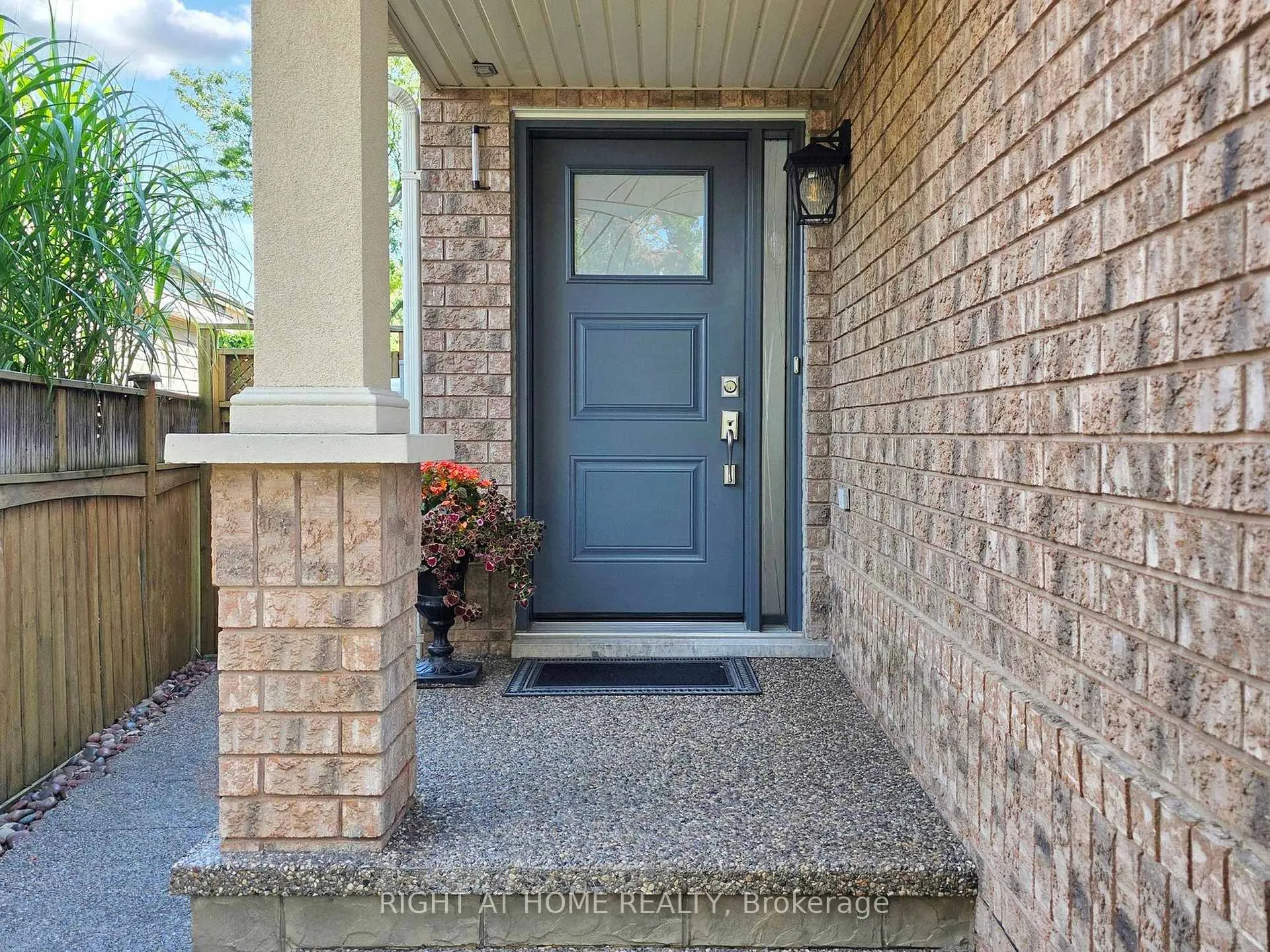 Photo 2 of 1542 Croft Avenue, Milton, Clarke — HOMEH