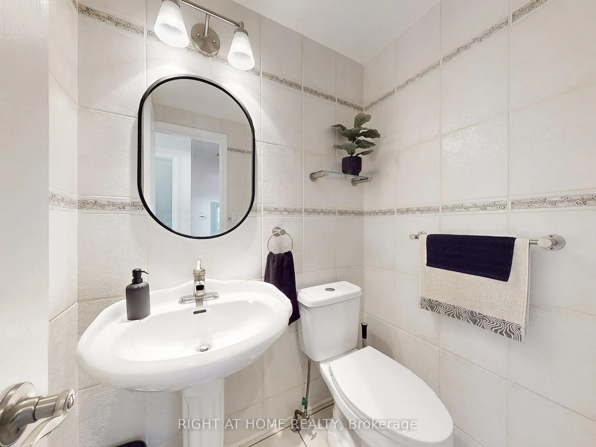 Photo 16 of 1542 Croft Avenue, Milton, Clarke — HOMEH
