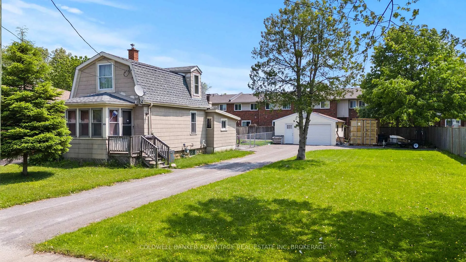 Photo 1 of 428 Scholfield Avenue N, Welland, Welland Downtown — HOMEH