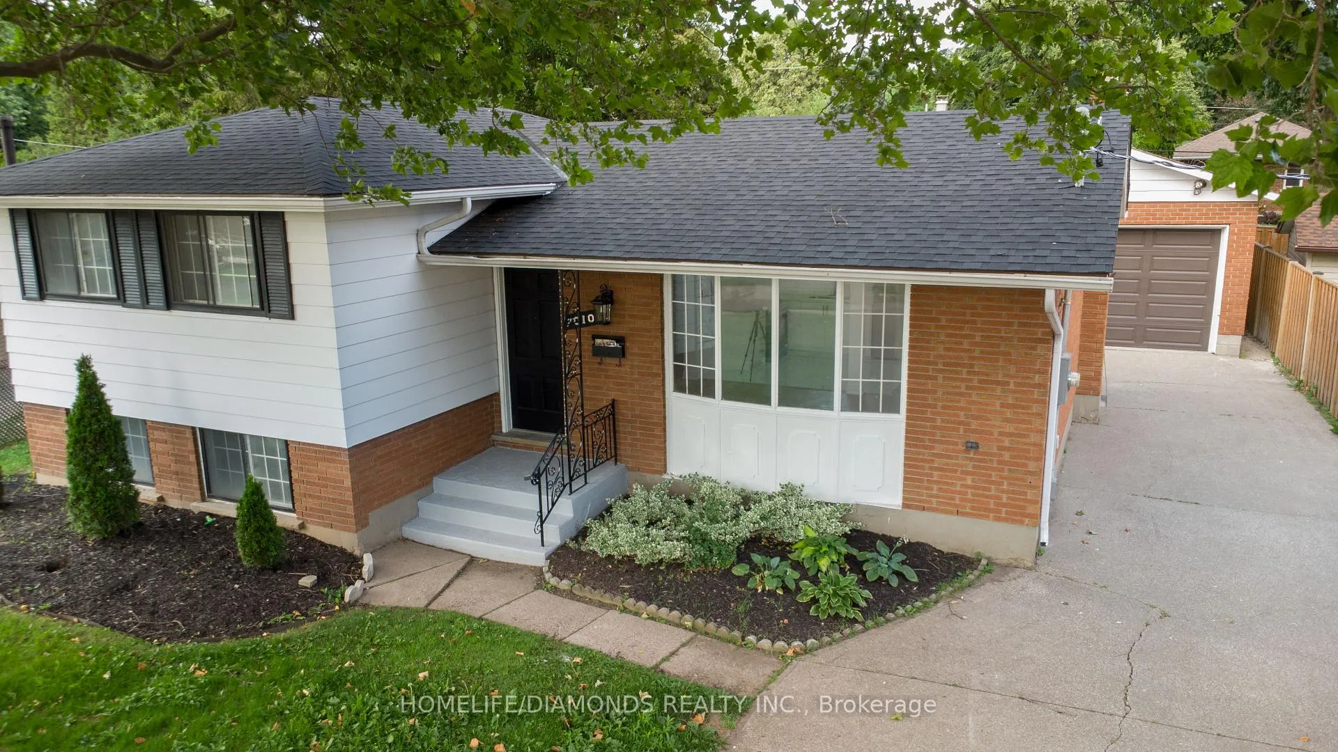 Photo 4 of 7010 Whitman Avenue, Niagara Falls, Arad/Fallsview — HOMEH