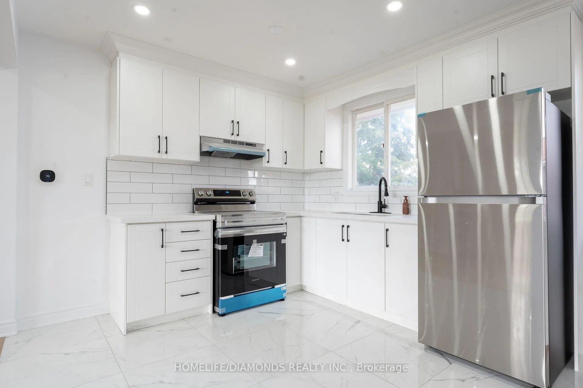Photo 10 of 7010 Whitman Avenue, Niagara Falls, Arad/Fallsview — HOMEH