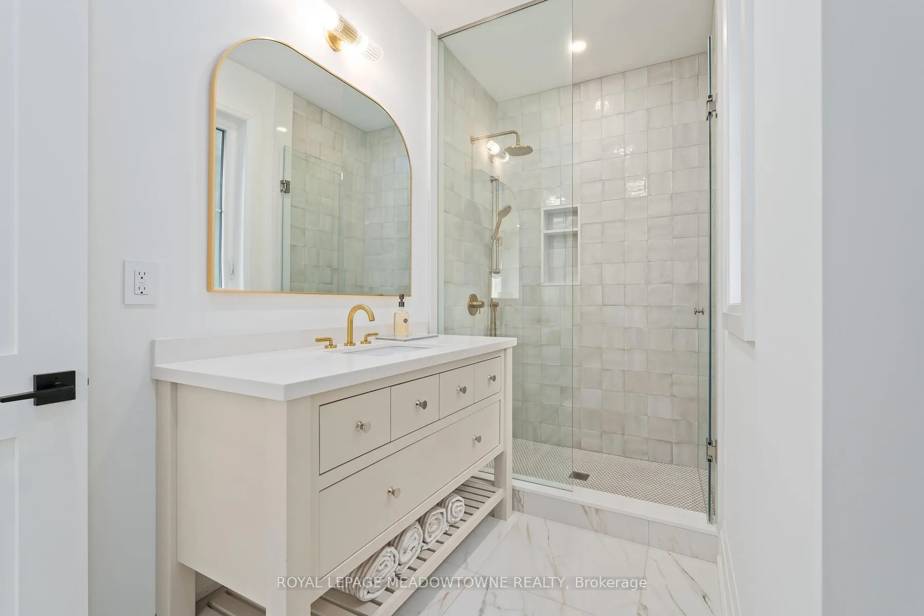 Photo 28 of 3 Academy Road, Halton Hills, Georgetown — HOMEH
