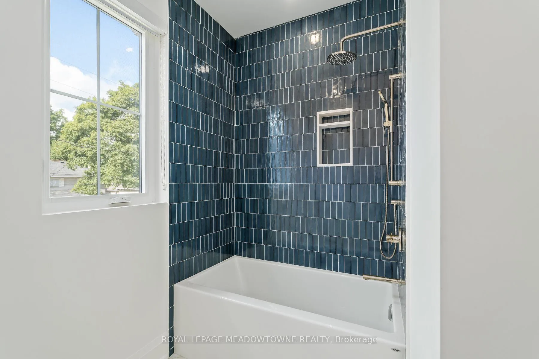 Photo 32 of 3 Academy Road, Halton Hills, Georgetown — HOMEH