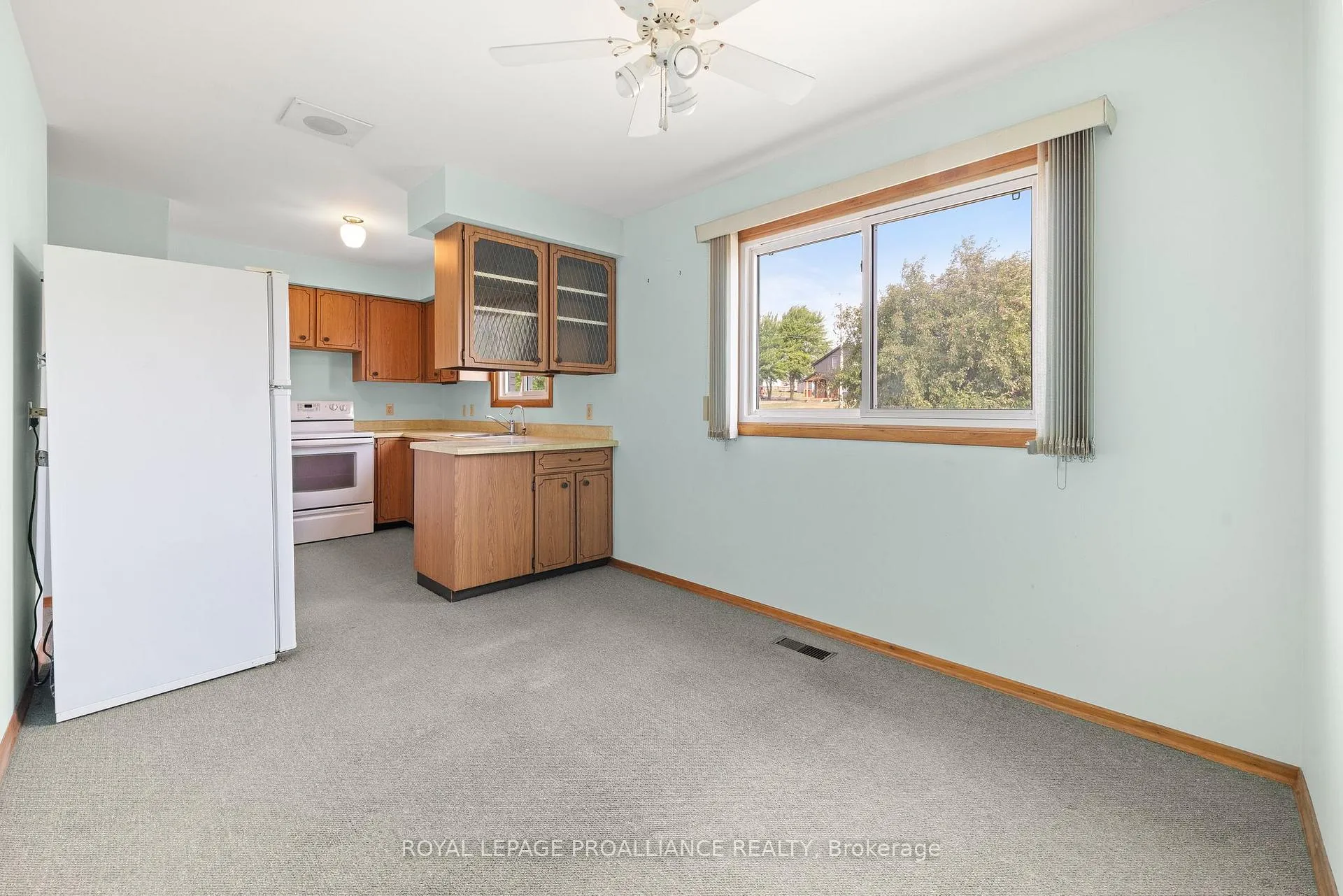Photo 9 of 207 Carmel Road, Quinte West, Sidney Ward — HOMEH