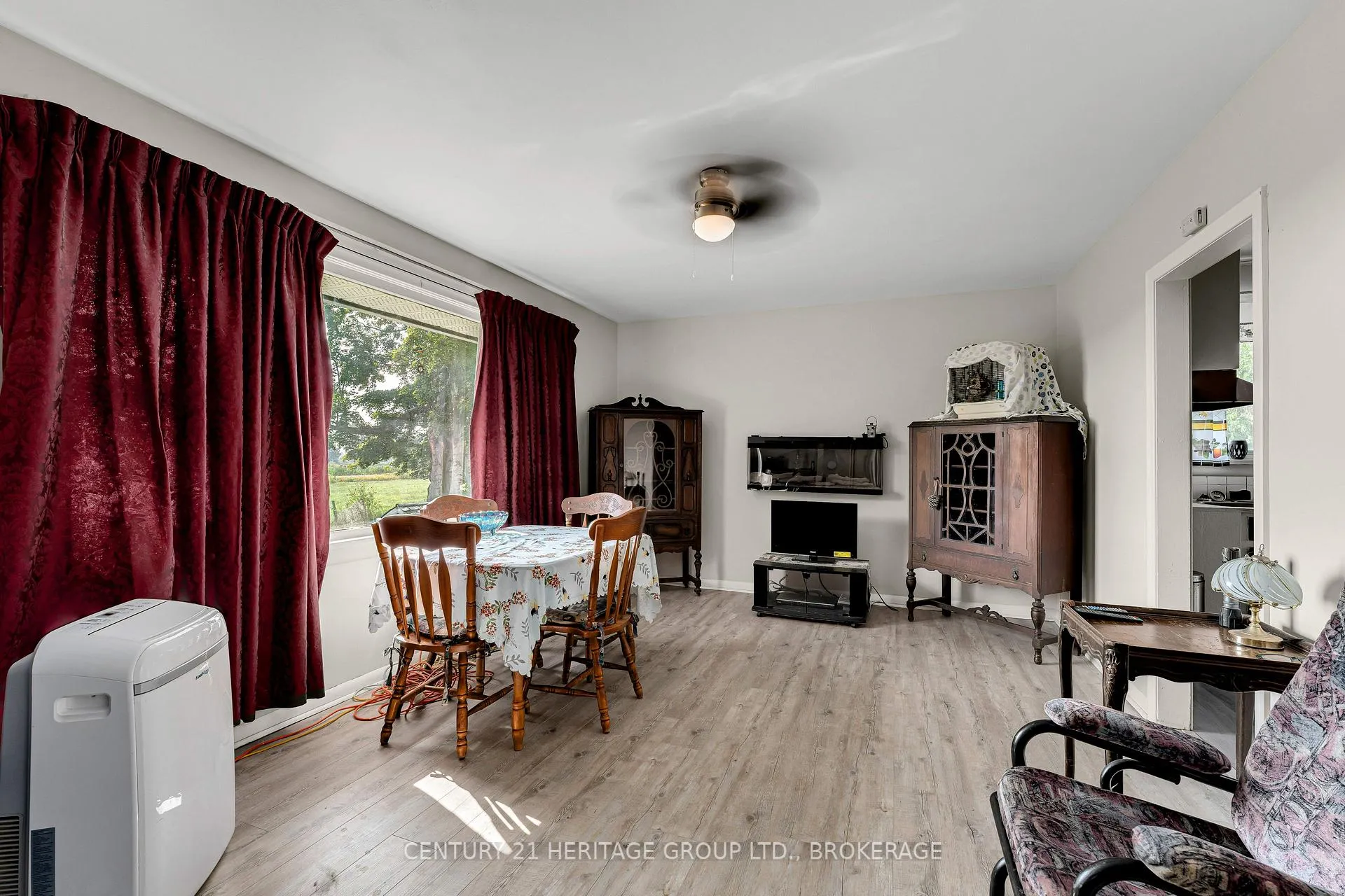 Photo 8 of 3977 Stage Coach Road W, Frontenac, Frontenac South — HOMEH