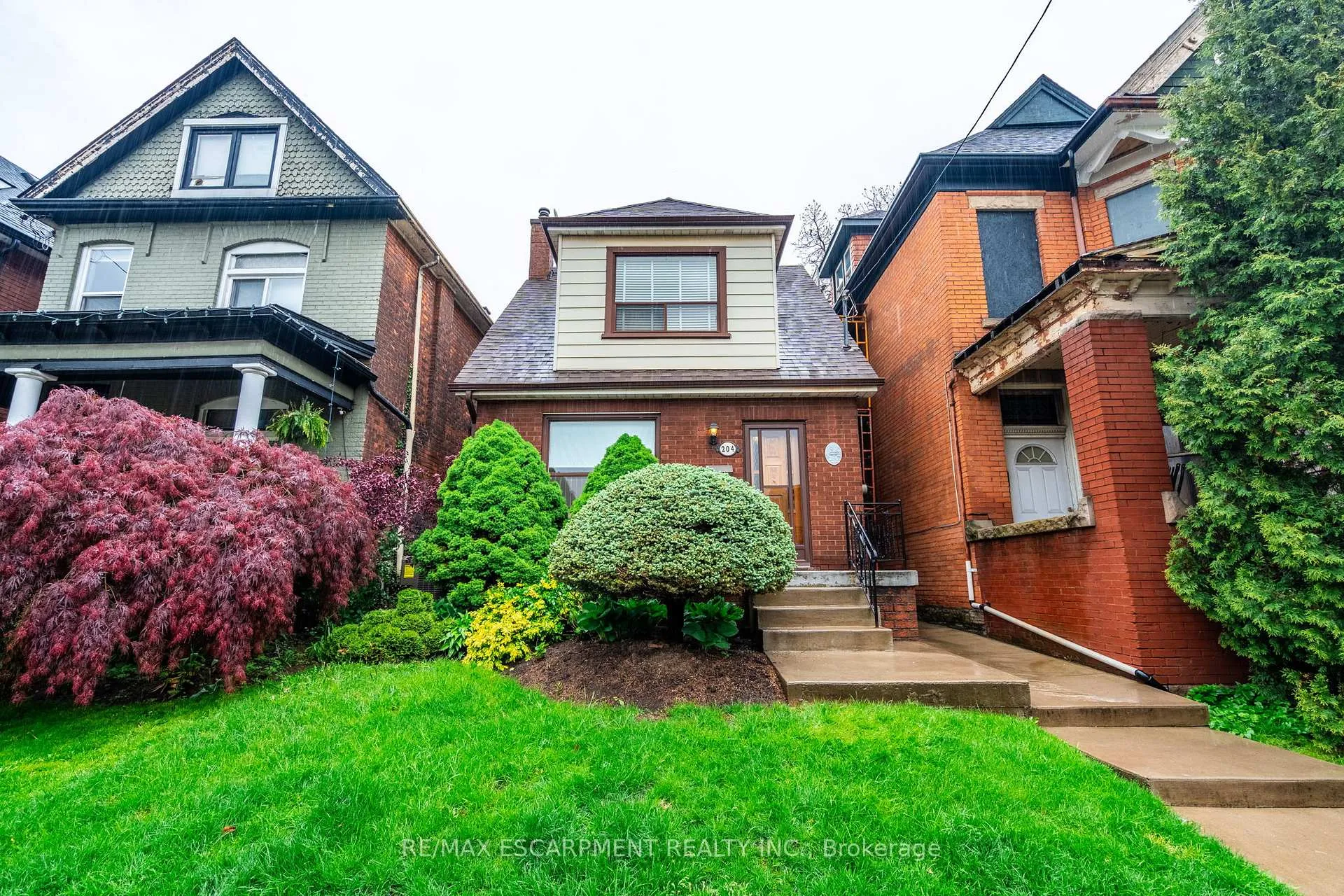 Photo 1 of 204 Emerald Street N, Hamilton, Landsdale — HOMEH