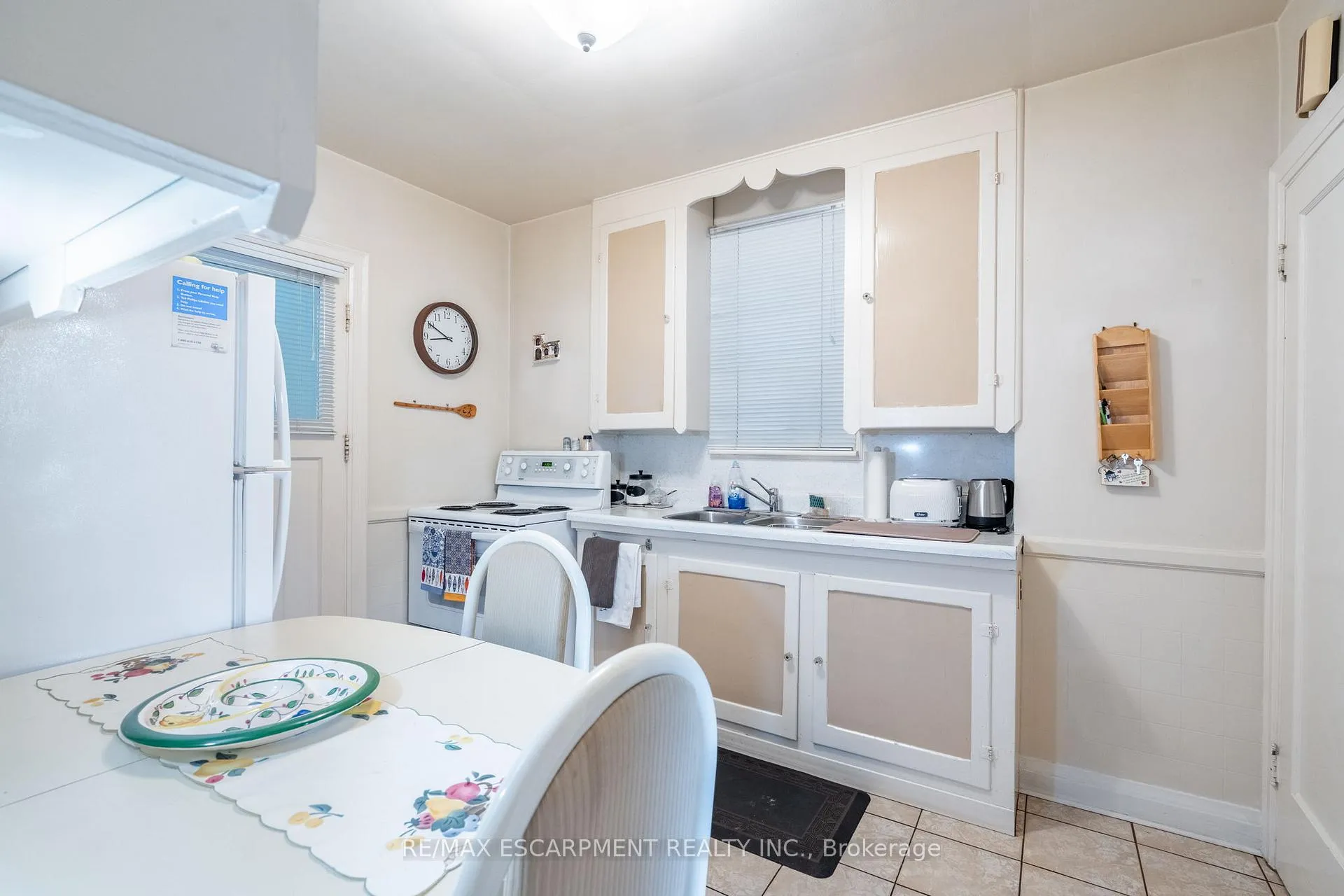 Photo 20 of 204 Emerald Street N, Hamilton, Landsdale — HOMEH