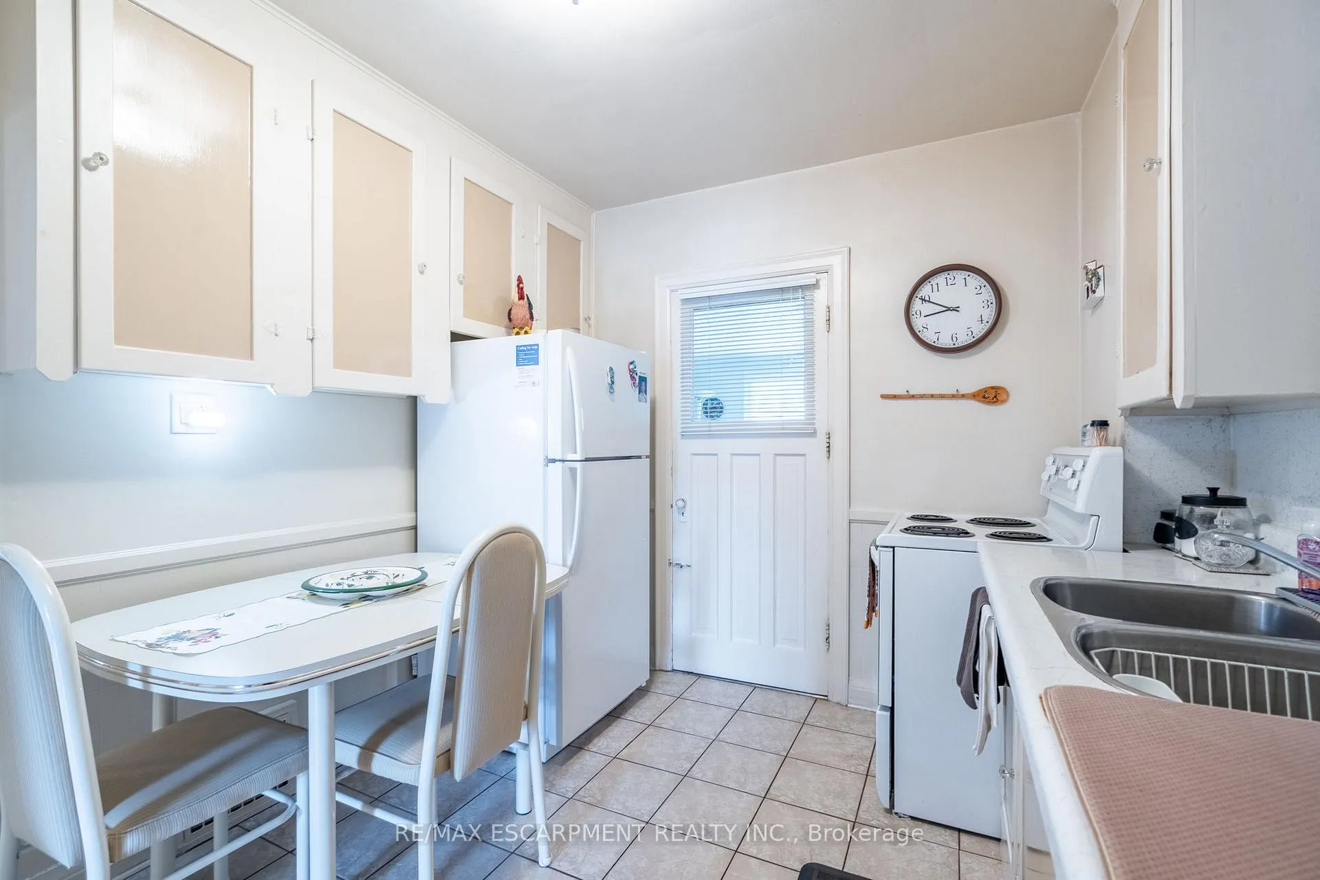 Photo 23 of 204 Emerald Street N, Hamilton, Landsdale — HOMEH