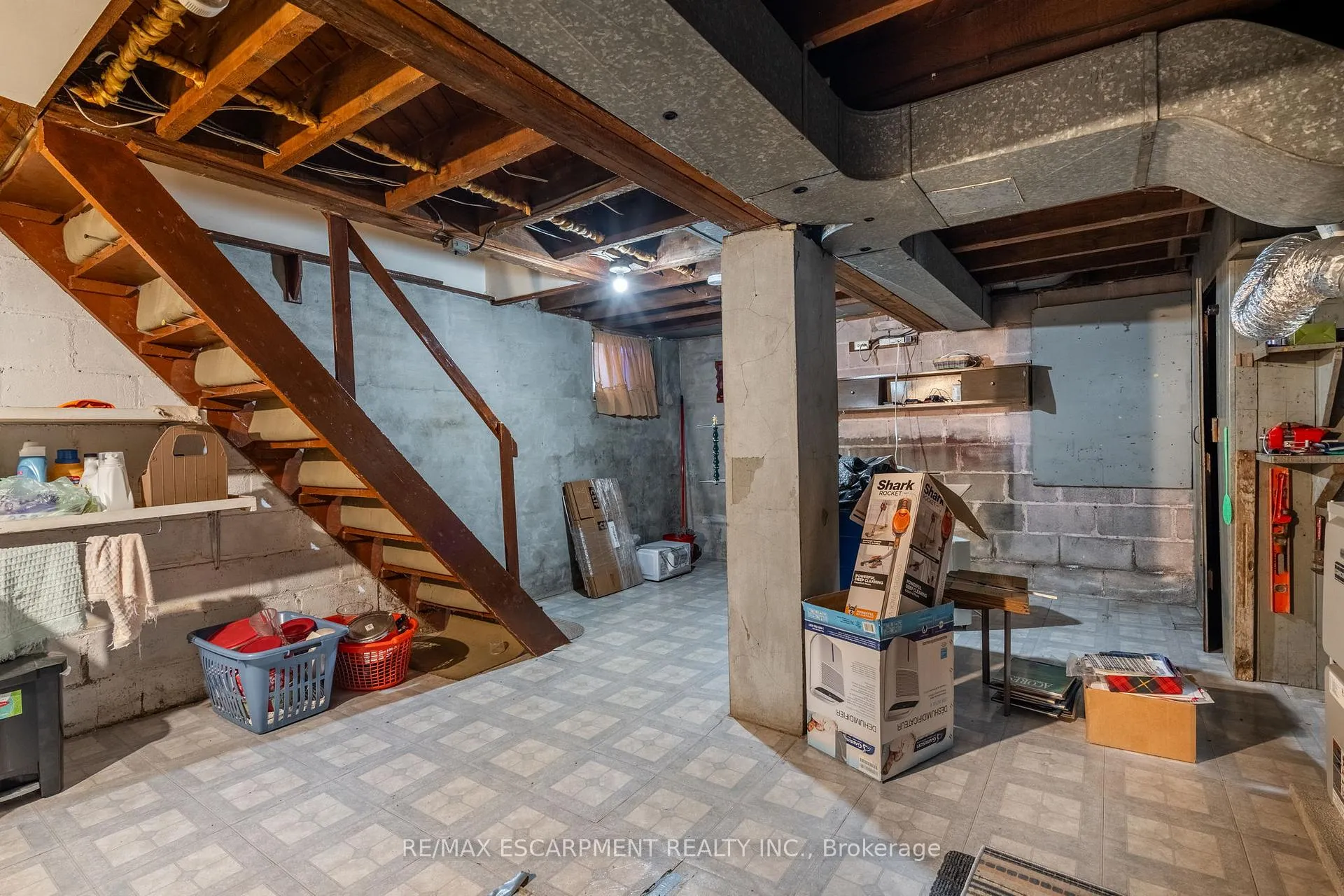 Photo 32 of 204 Emerald Street N, Hamilton, Landsdale — HOMEH