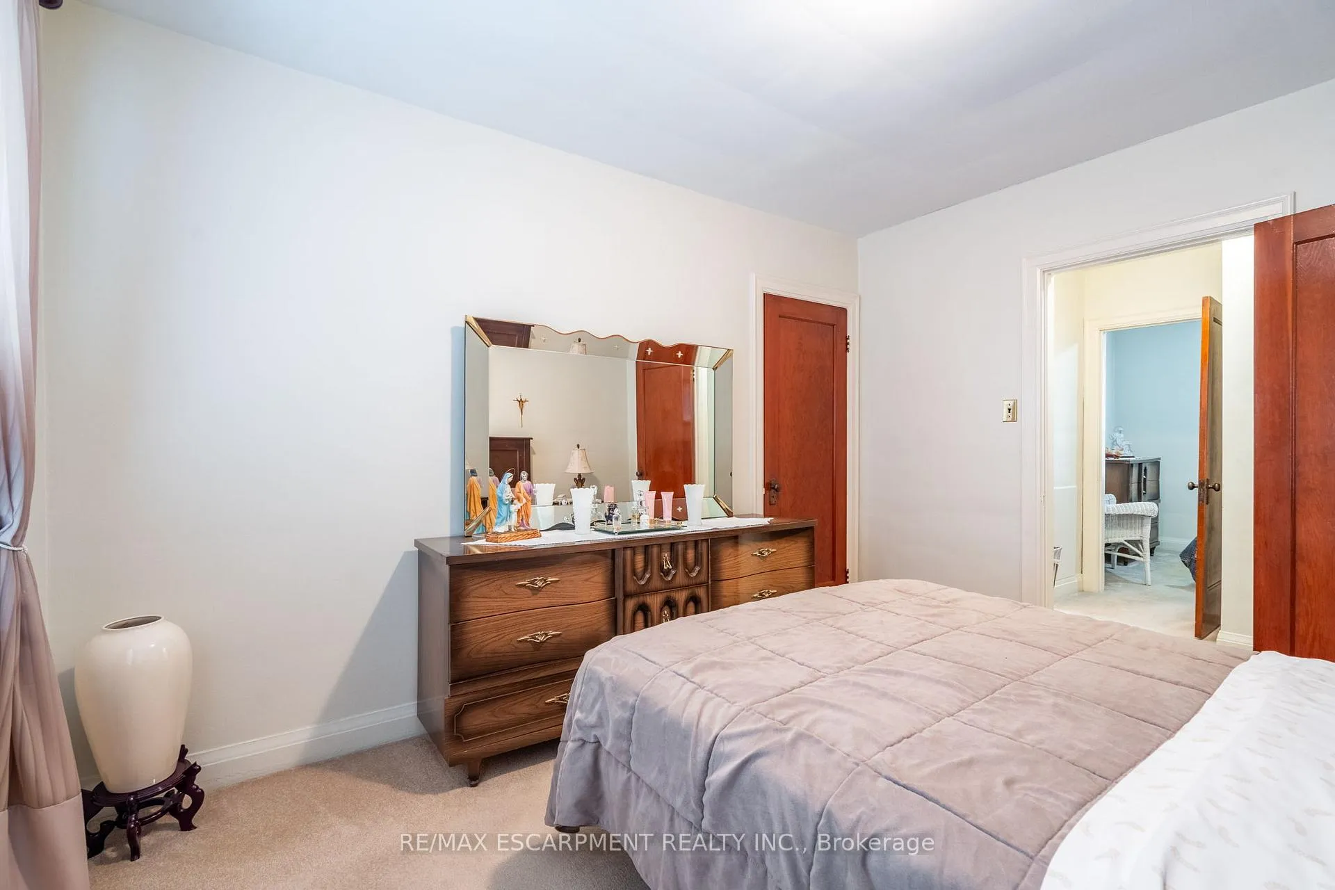 Photo 35 of 204 Emerald Street N, Hamilton, Landsdale — HOMEH