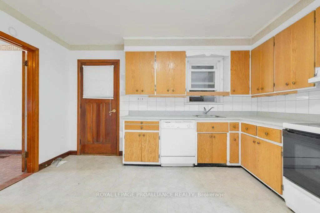 Photo 15 of 119 Drummond Street, Brighton, Rural Brighton — HOMEH