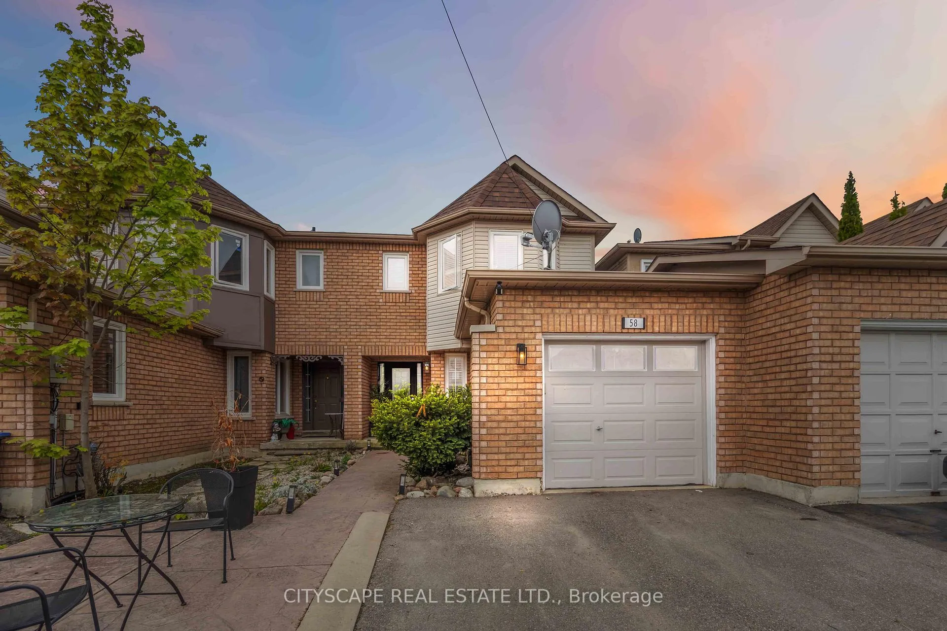 Photo 2 of 58 Hanton Crescent, Caledon, Bolton East — HOMEH