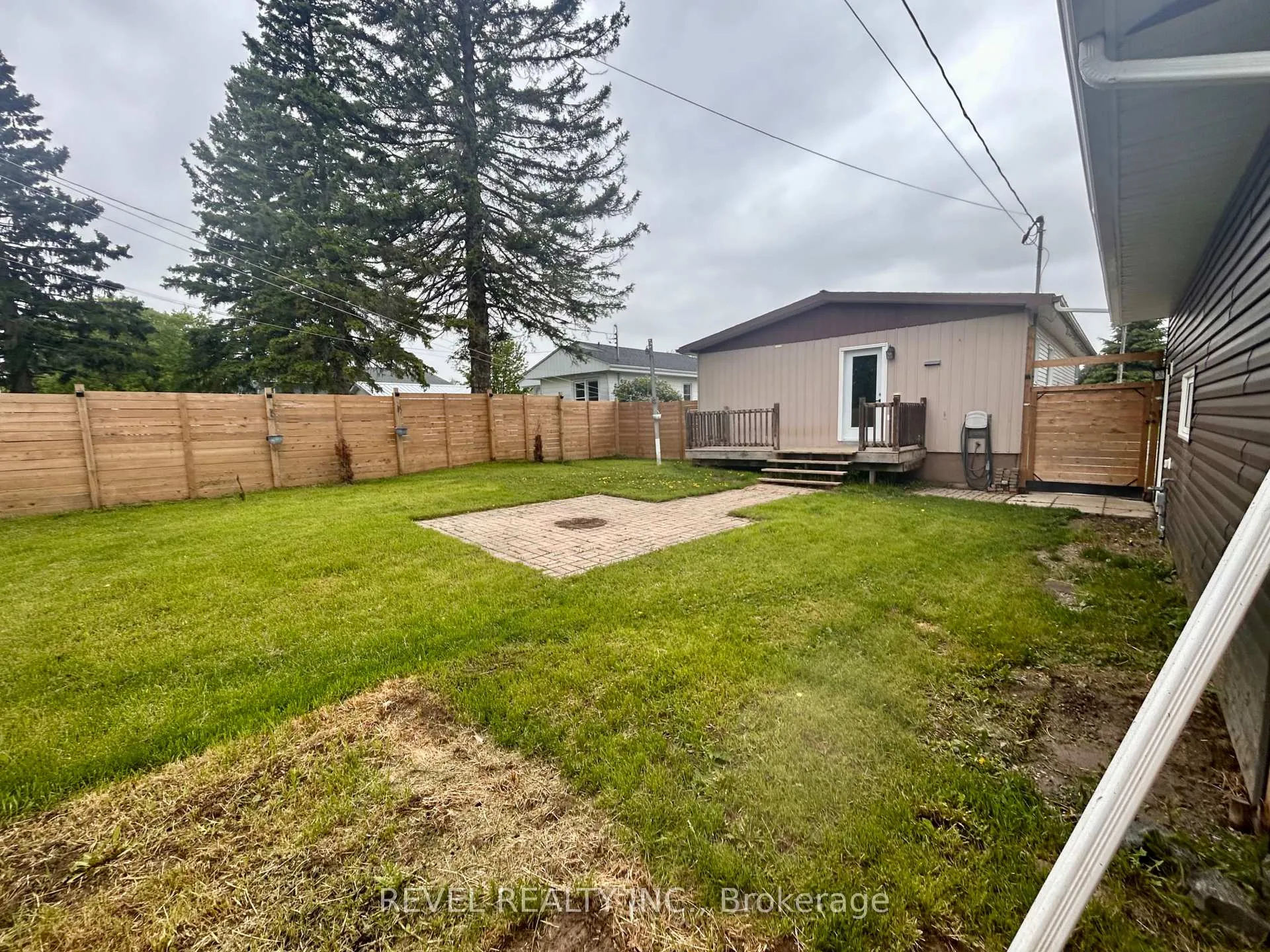 Photo 5 of 52 Huron Road, Cochrane — HOMEH