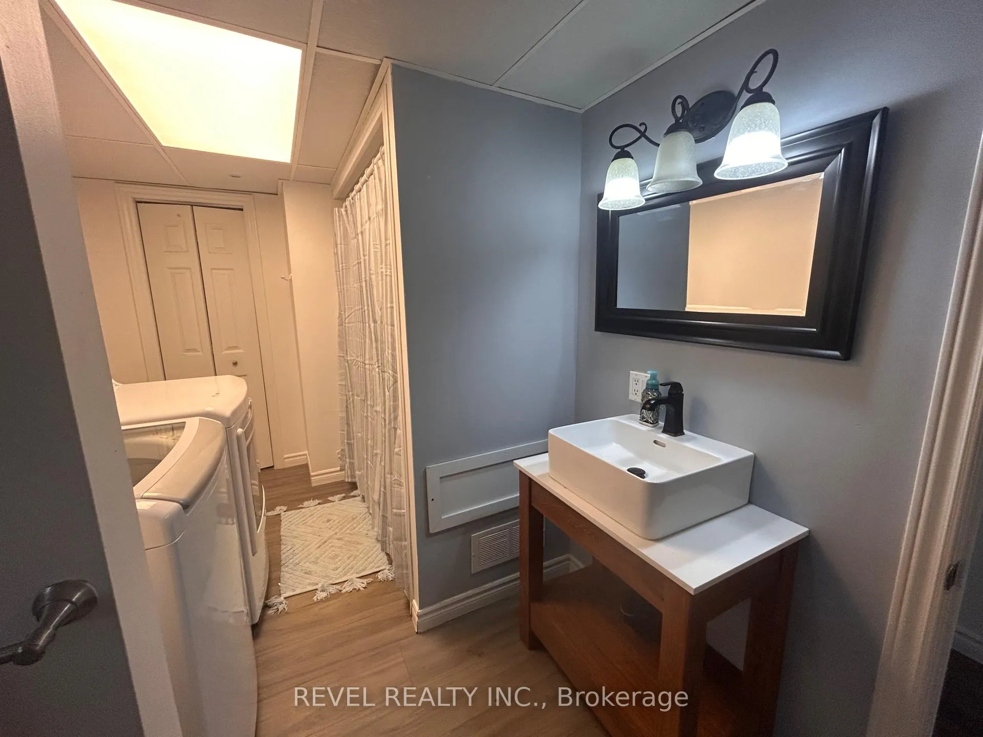 Photo 16 of 165 Seventeenth Avenue, Cochrane — HOMEH