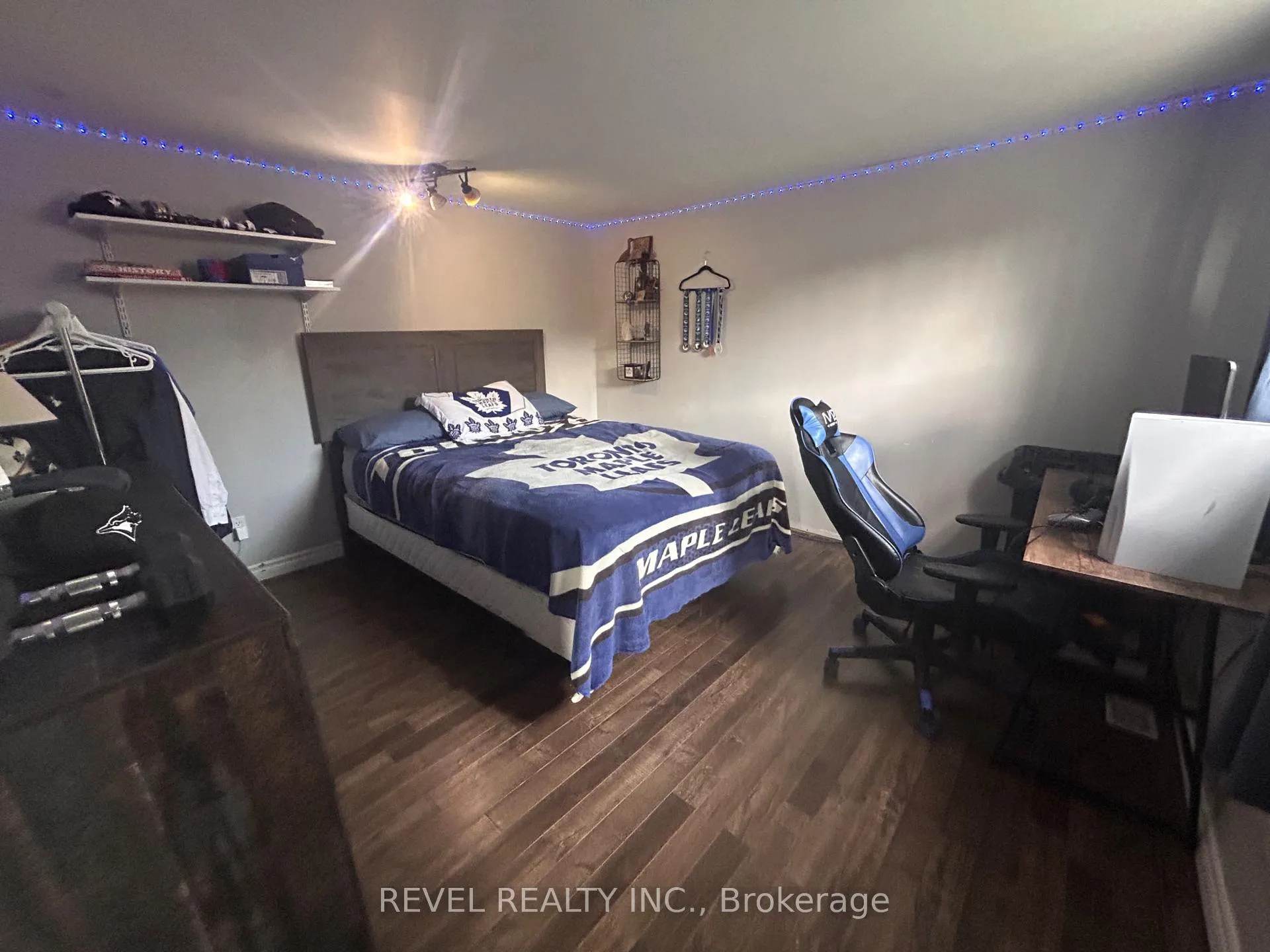 Photo 18 of 165 Seventeenth Avenue, Cochrane — HOMEH
