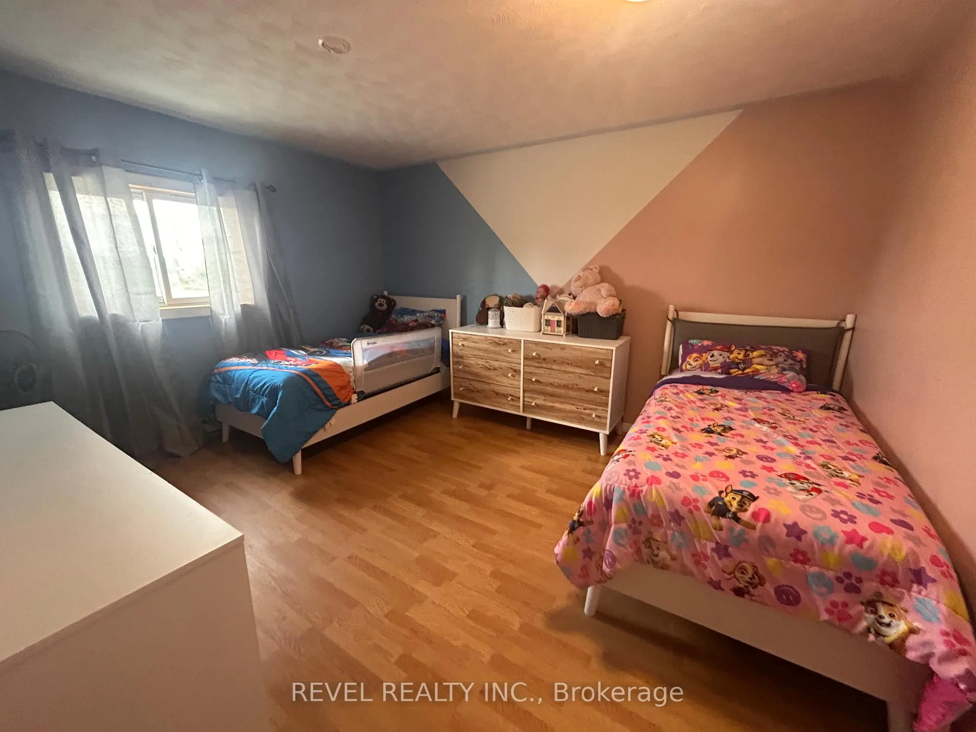 Photo 22 of 165 Seventeenth Avenue, Cochrane — HOMEH