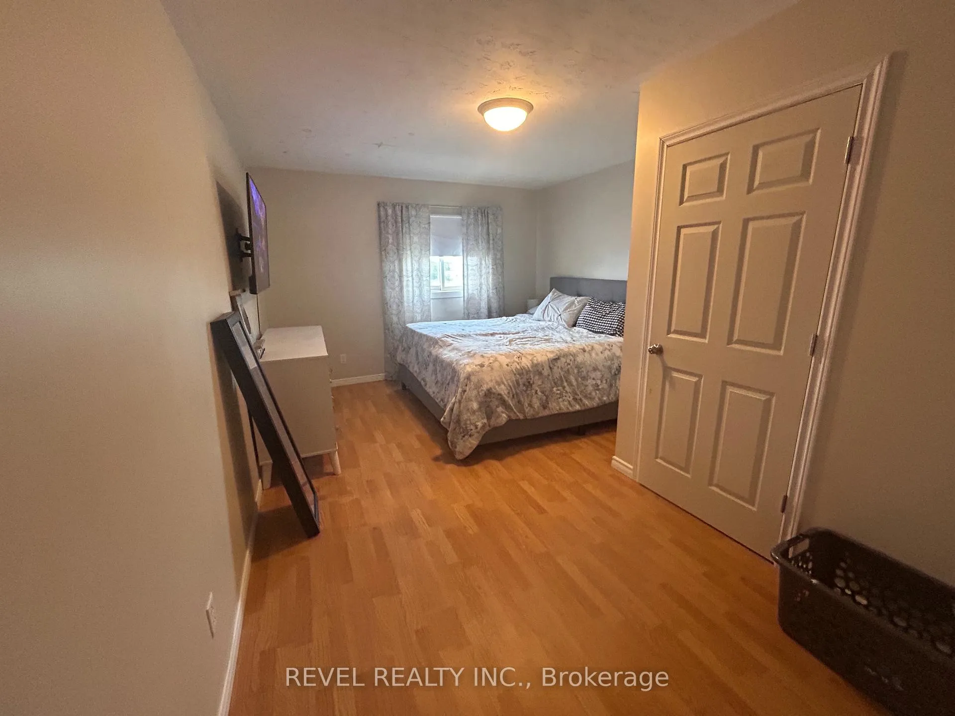 Photo 24 of 165 Seventeenth Avenue, Cochrane — HOMEH