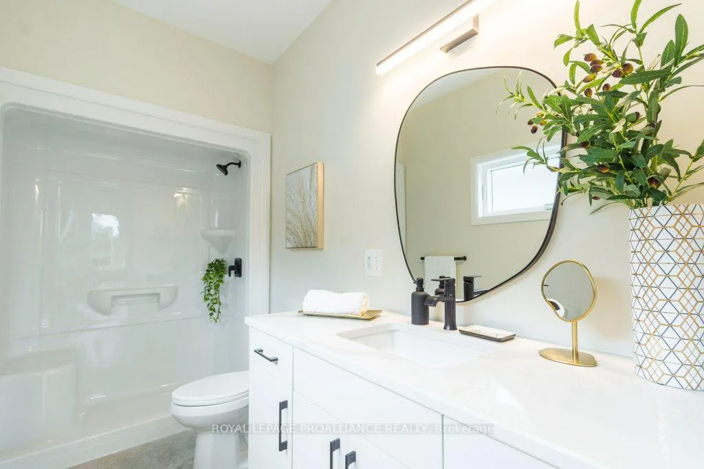 Photo 19 of 35 Meagan Lane, Quinte West, Frankford Ward — HOMEH