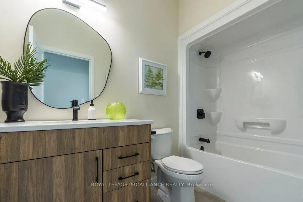 Photo 22 of 35 Meagan Lane, Quinte West, Frankford Ward — HOMEH