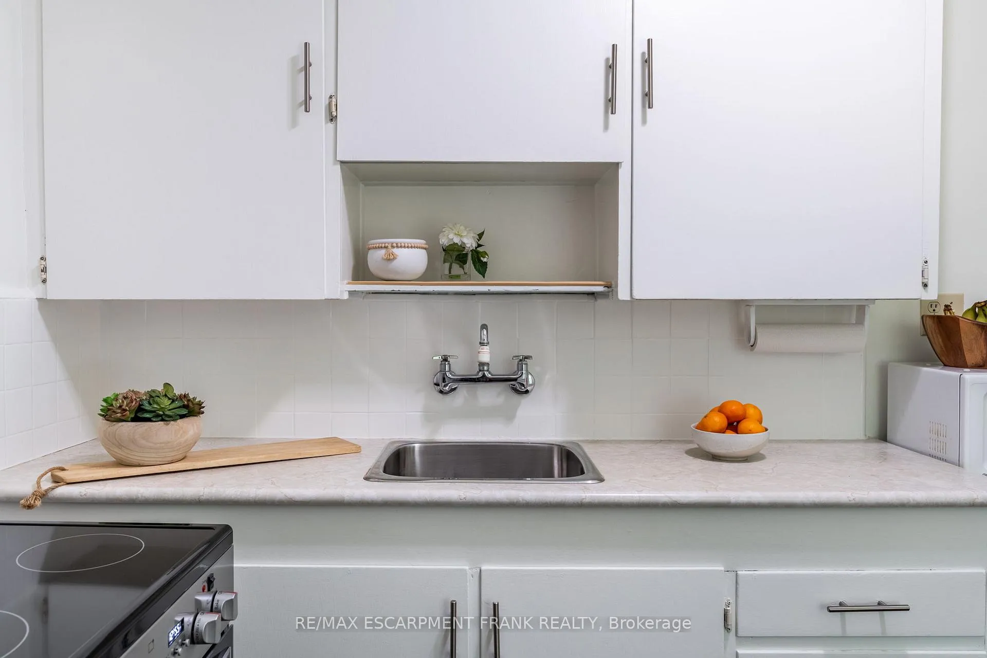 Photo 23 of 218 East 27th Street, Hamilton, Eastmount — HOMEH
