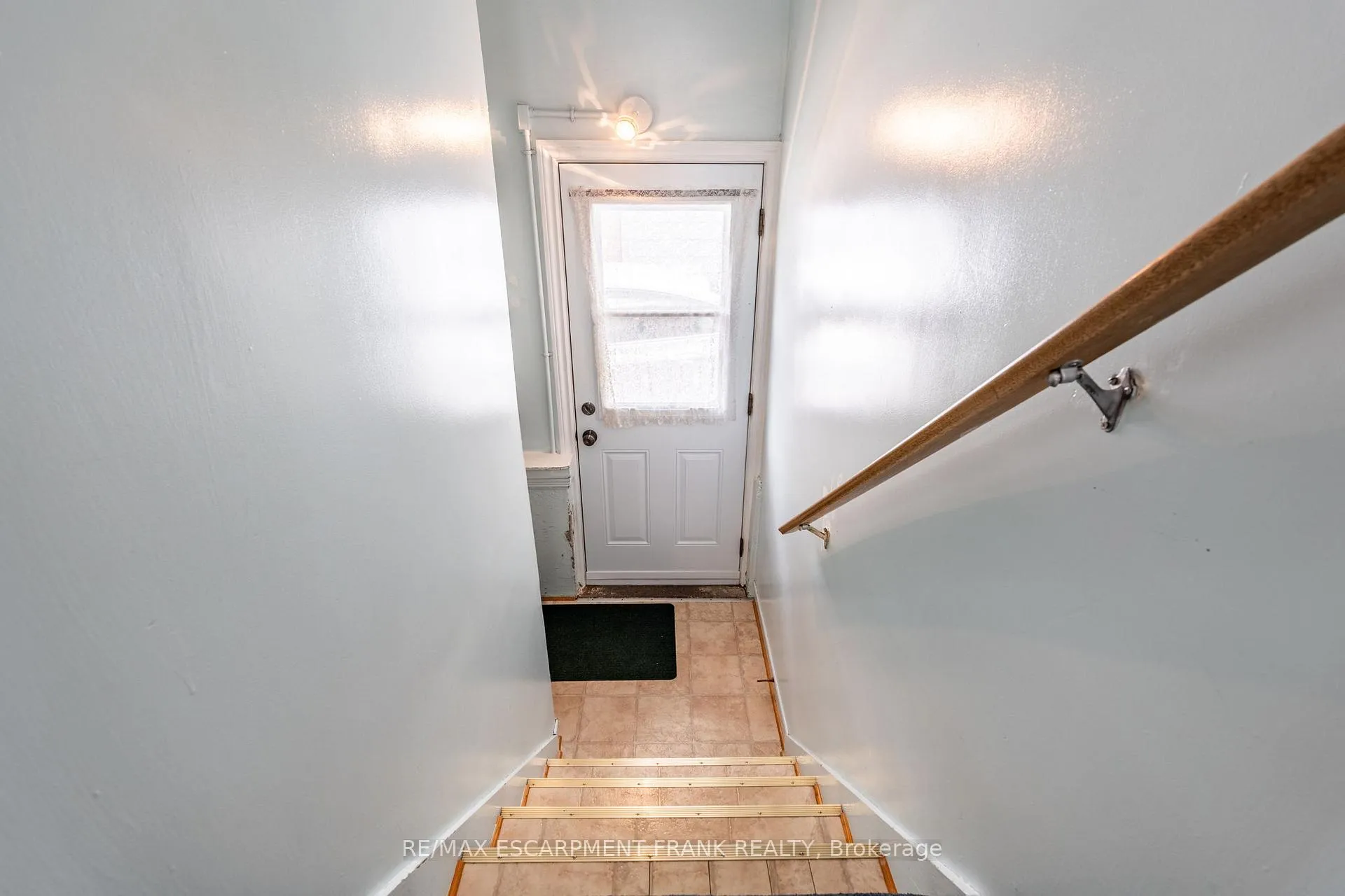 Photo 27 of 218 East 27th Street, Hamilton, Eastmount — HOMEH
