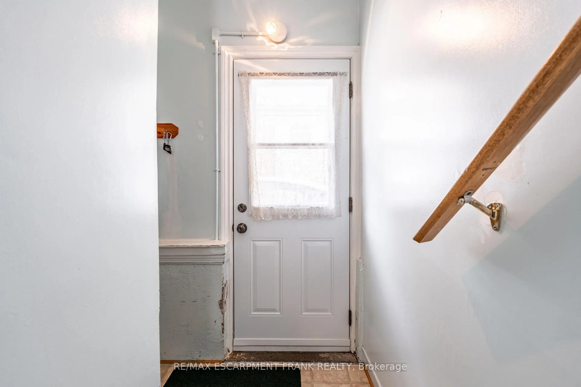 Photo 28 of 218 East 27th Street, Hamilton, Eastmount — HOMEH
