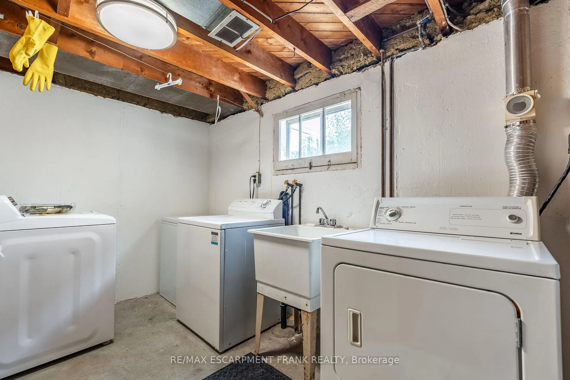Photo 32 of 218 East 27th Street, Hamilton, Eastmount — HOMEH