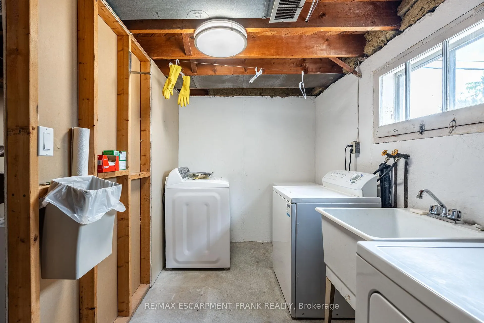 Photo 33 of 218 East 27th Street, Hamilton, Eastmount — HOMEH